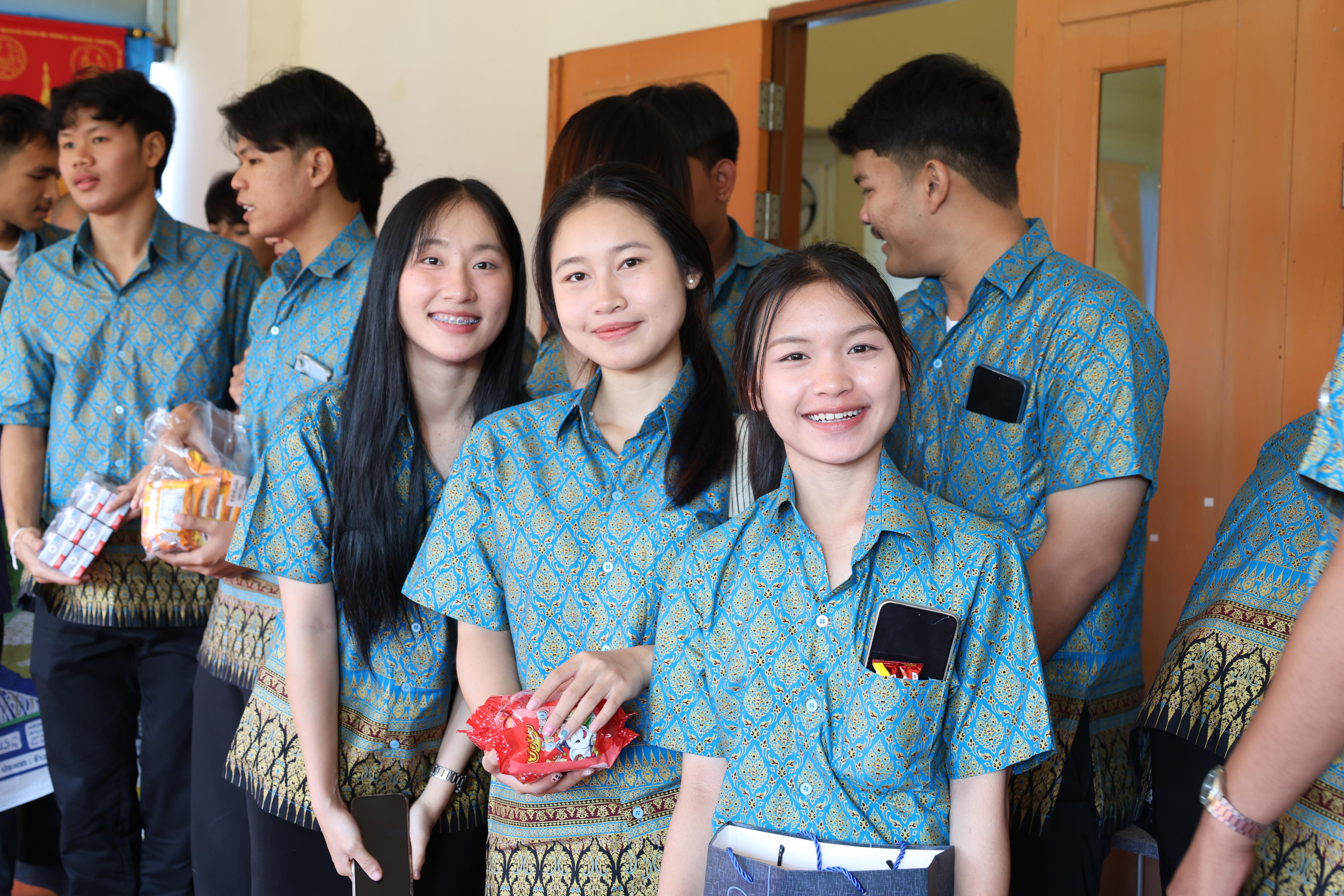 56. ทำบุญปีใหม่โปรแกรมวิชาพลศึกษา