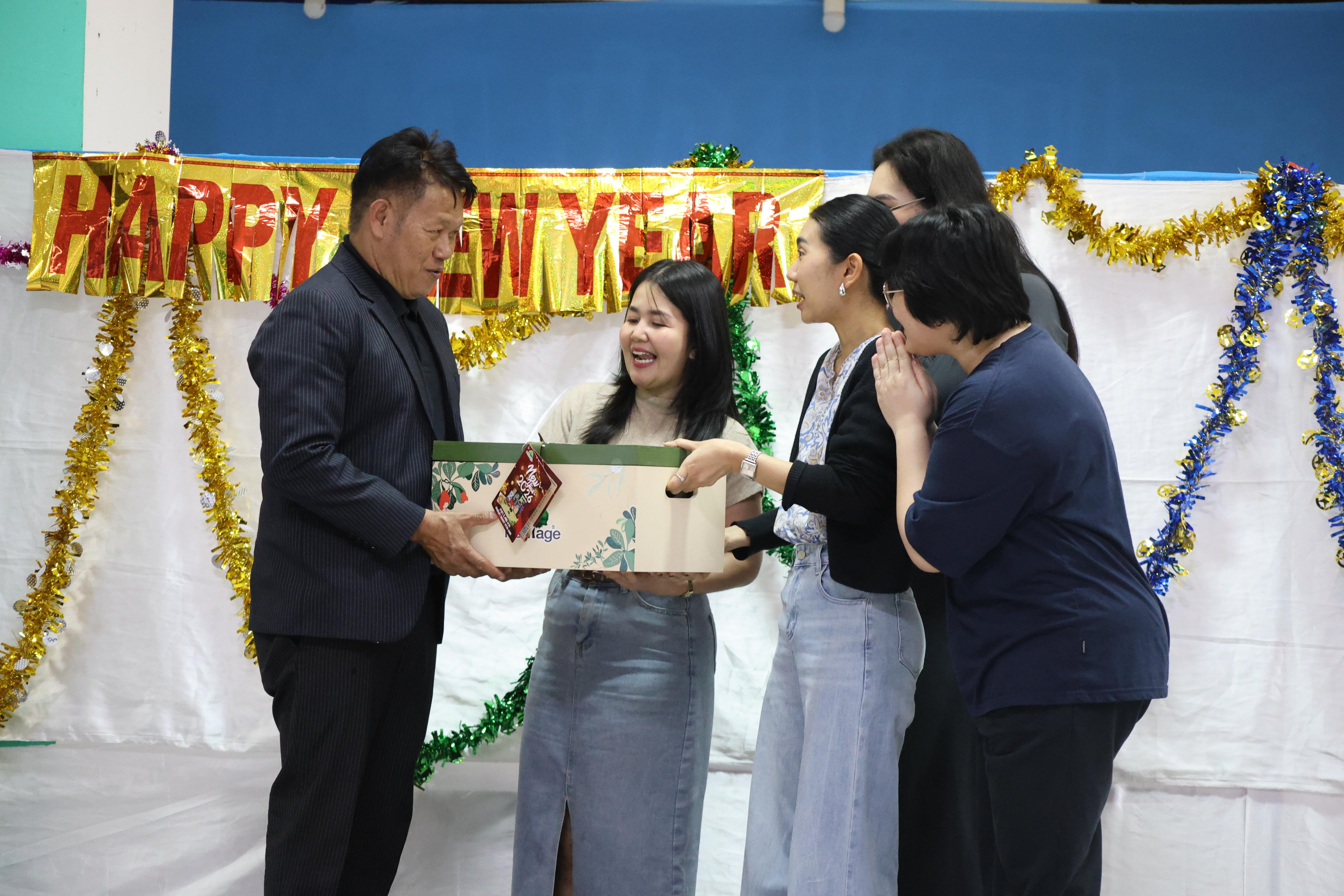 122. EDU สังสรรค์ปีใหม่ สวัสดีปีม้า