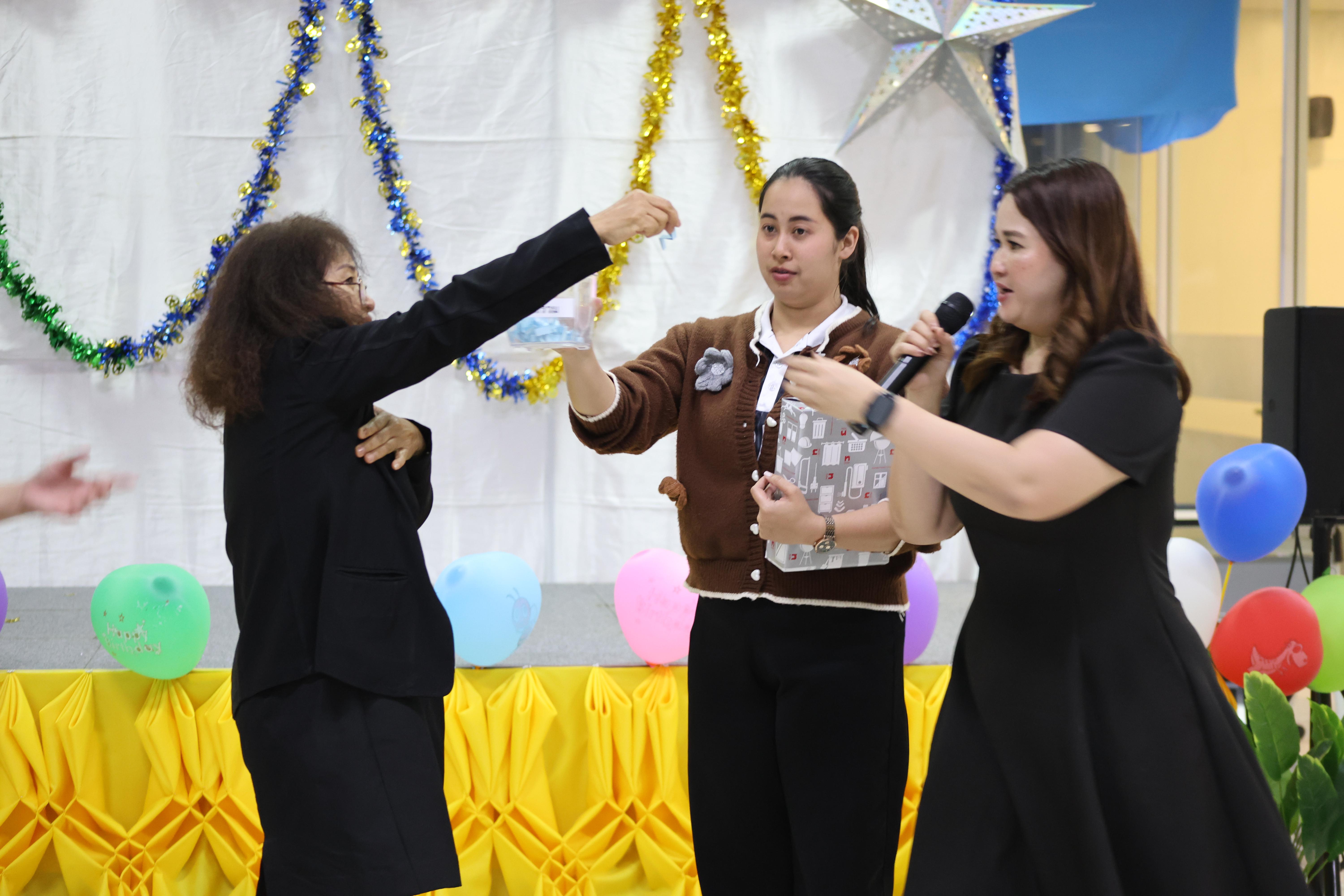 208. EDU สังสรรค์ปีใหม่ สวัสดีปีม้า