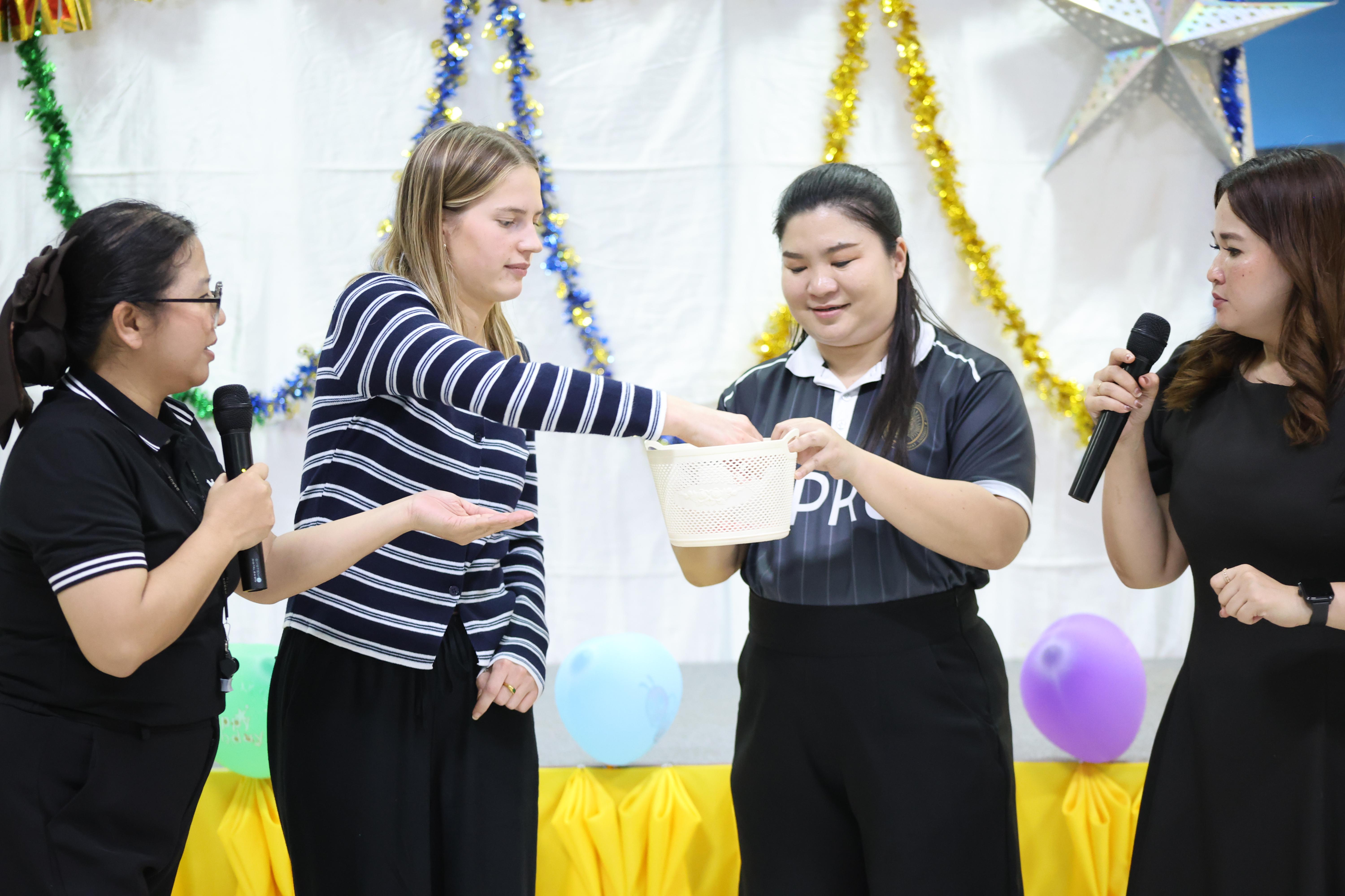 279. EDU สังสรรค์ปีใหม่ สวัสดีปีม้า