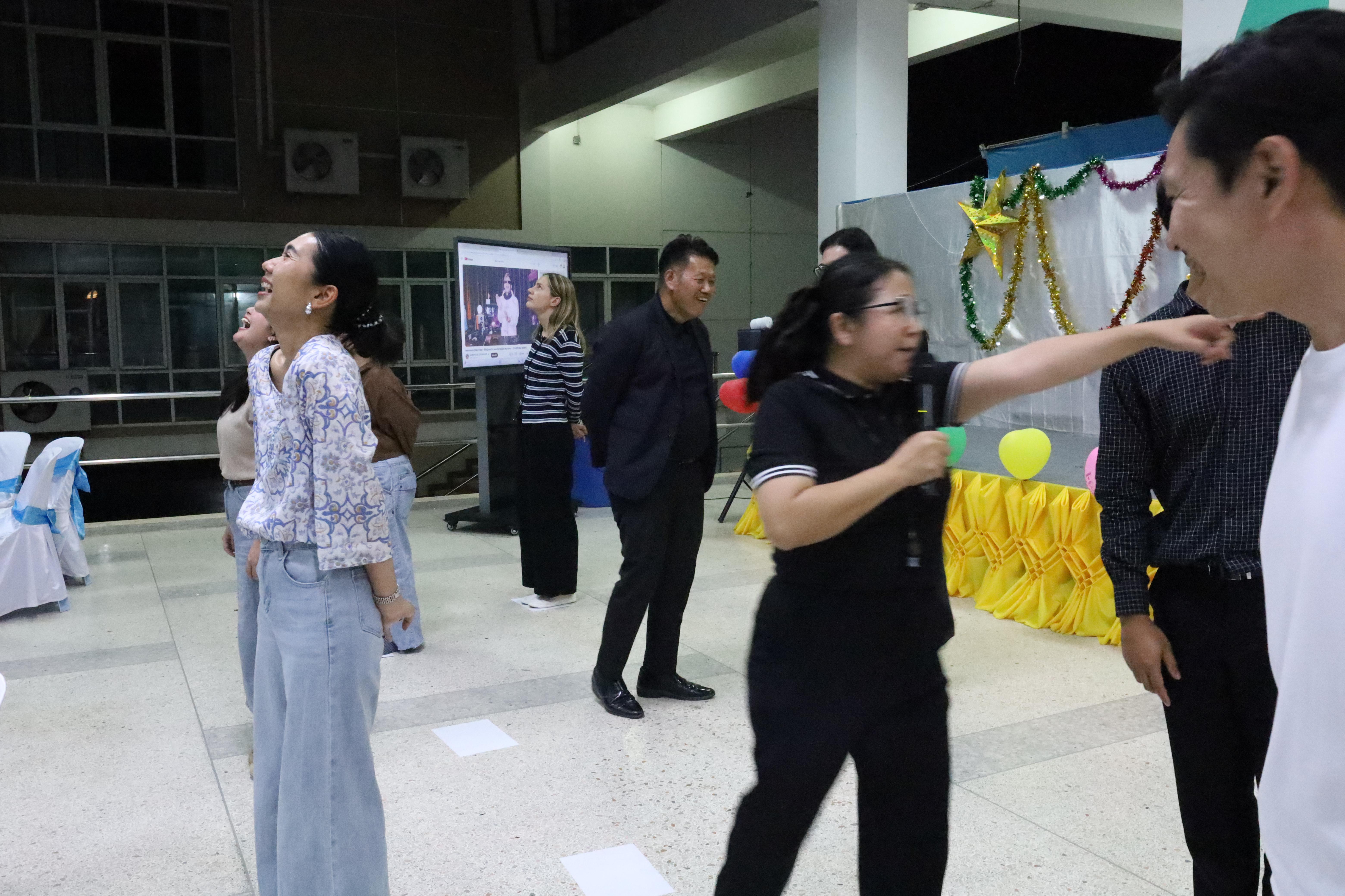 385. EDU สังสรรค์ปีใหม่ สวัสดีปีม้า