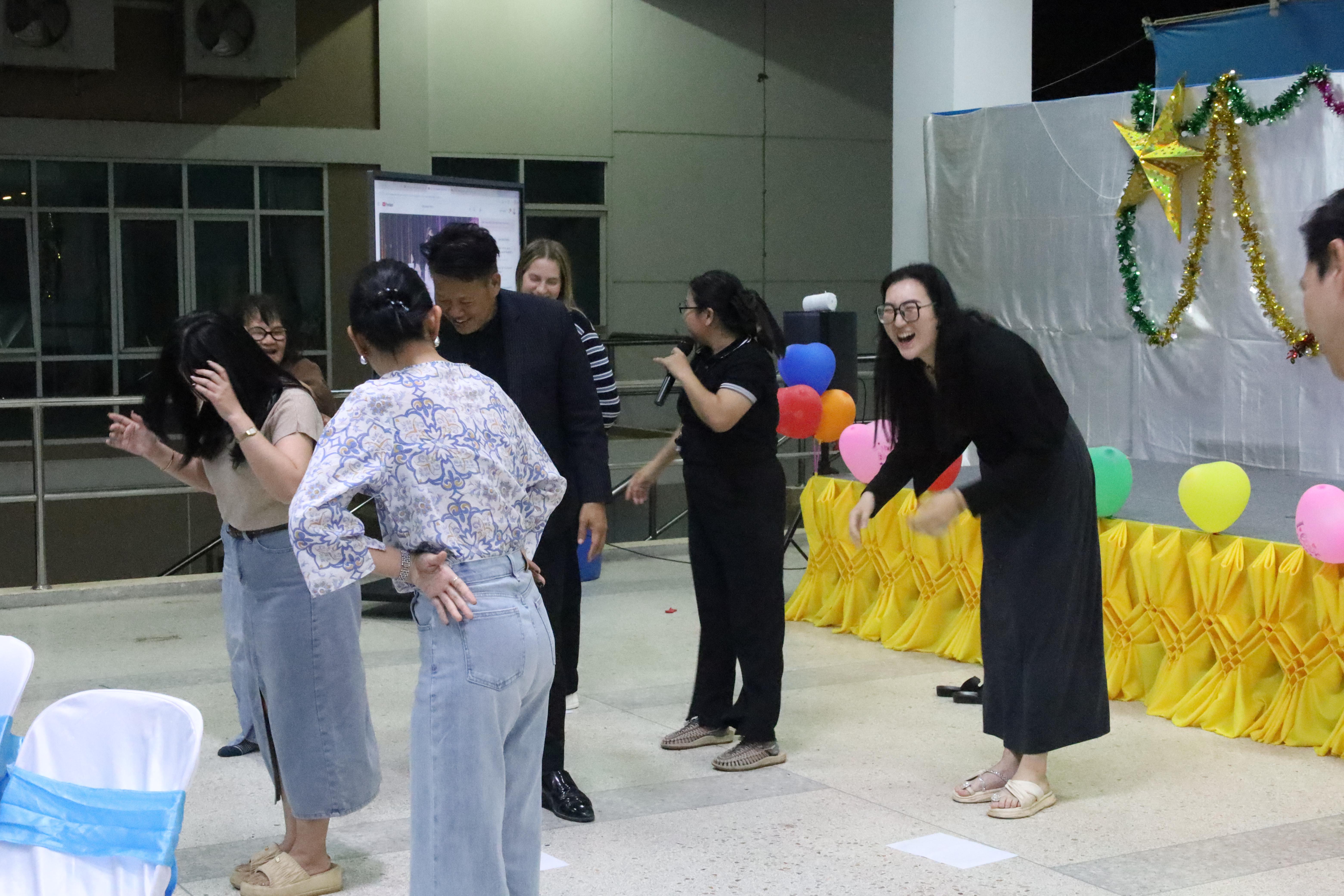 387. EDU สังสรรค์ปีใหม่ สวัสดีปีม้า