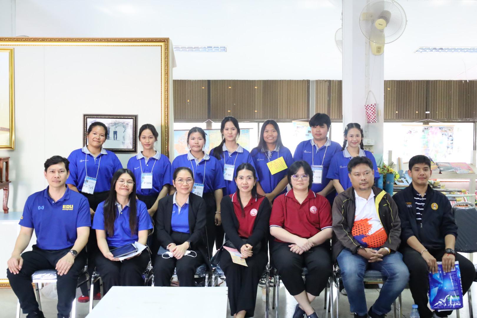 10. แนะแนวการศึกษาต่อ (วิทยาศาสตร์ทั่วไป-ภาษาจีน-คอมพิวเตอร์)