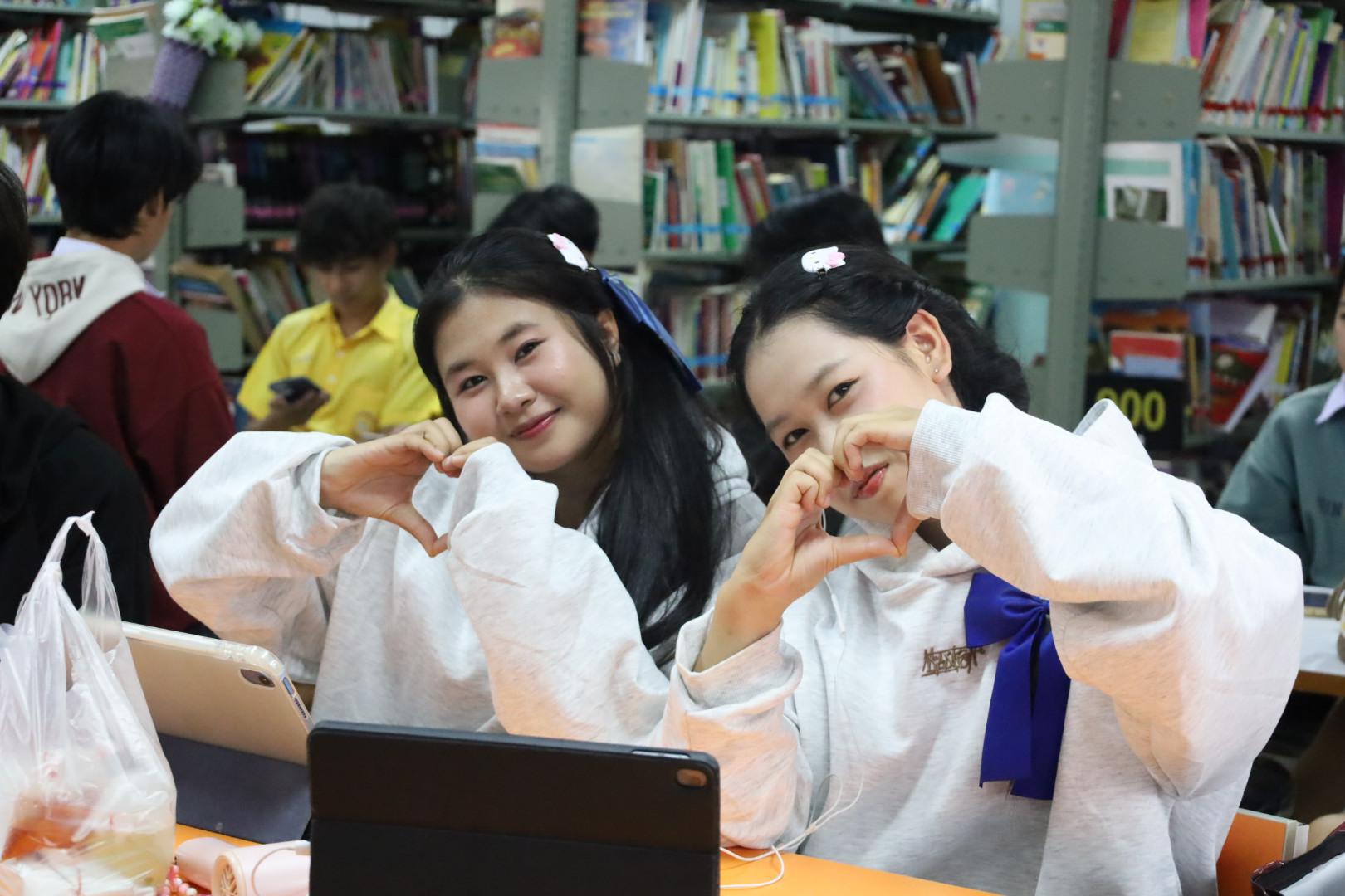 16. แนะแนวการศึกษาต่อ (วิทยาศาสตร์ทั่วไป-ภาษาจีน-คอมพิวเตอร์)