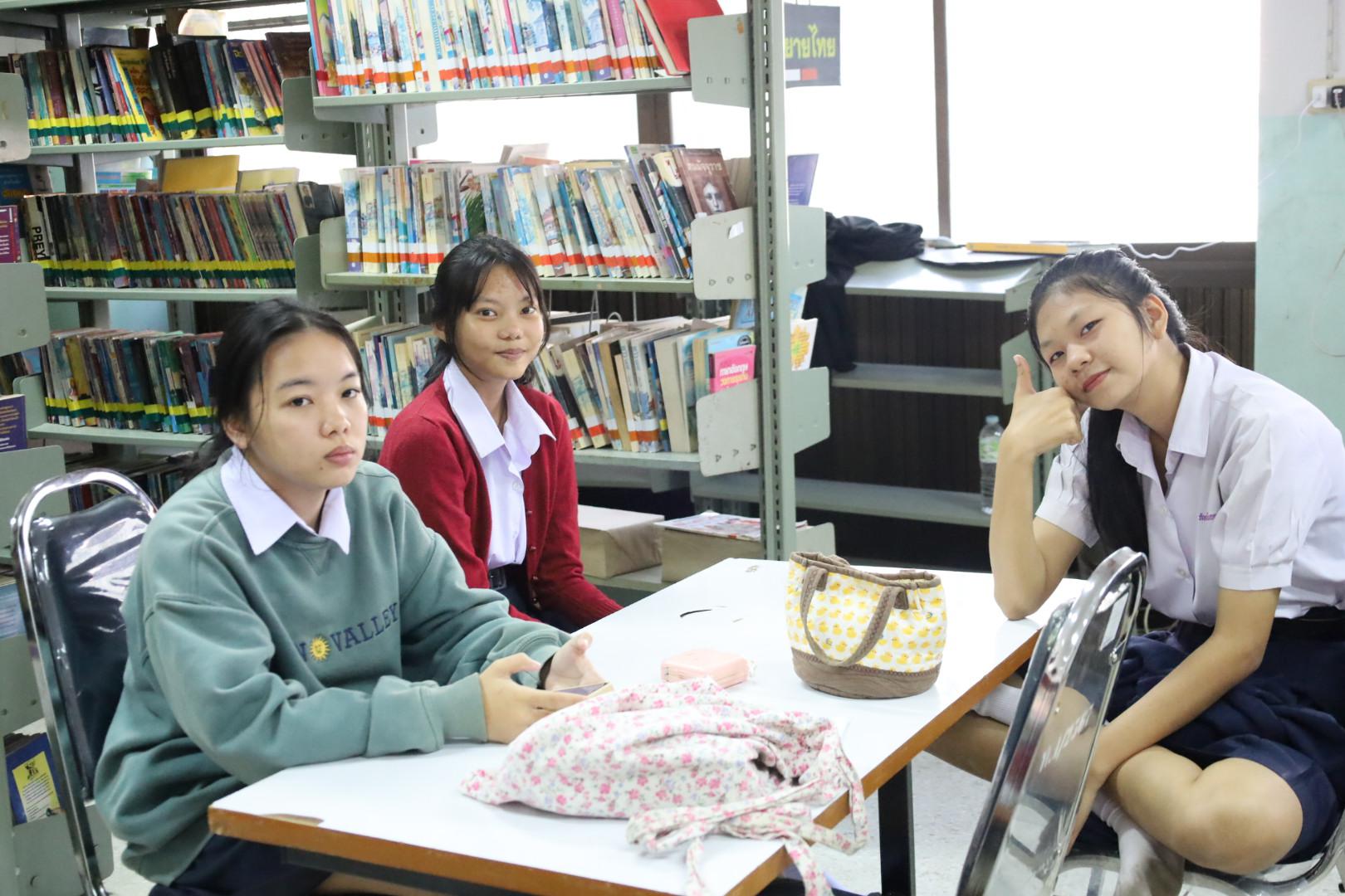 18. แนะแนวการศึกษาต่อ (วิทยาศาสตร์ทั่วไป-ภาษาจีน-คอมพิวเตอร์)