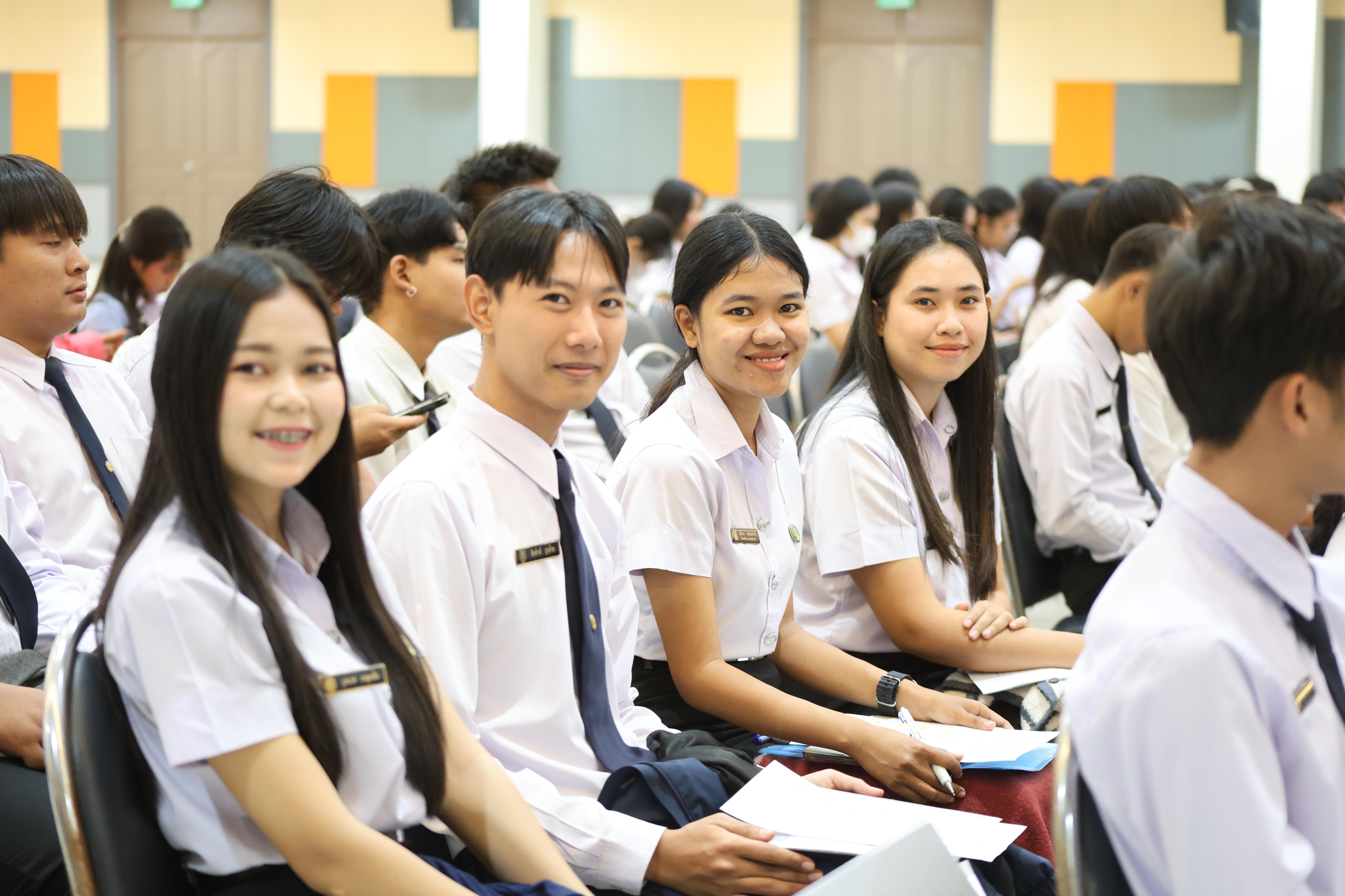 39. กิจกรรมสัมมนากลางภาคนศ.ฝึกประสบการณ์วิชาชีพครู ภาคเรียนที่ 2/2568