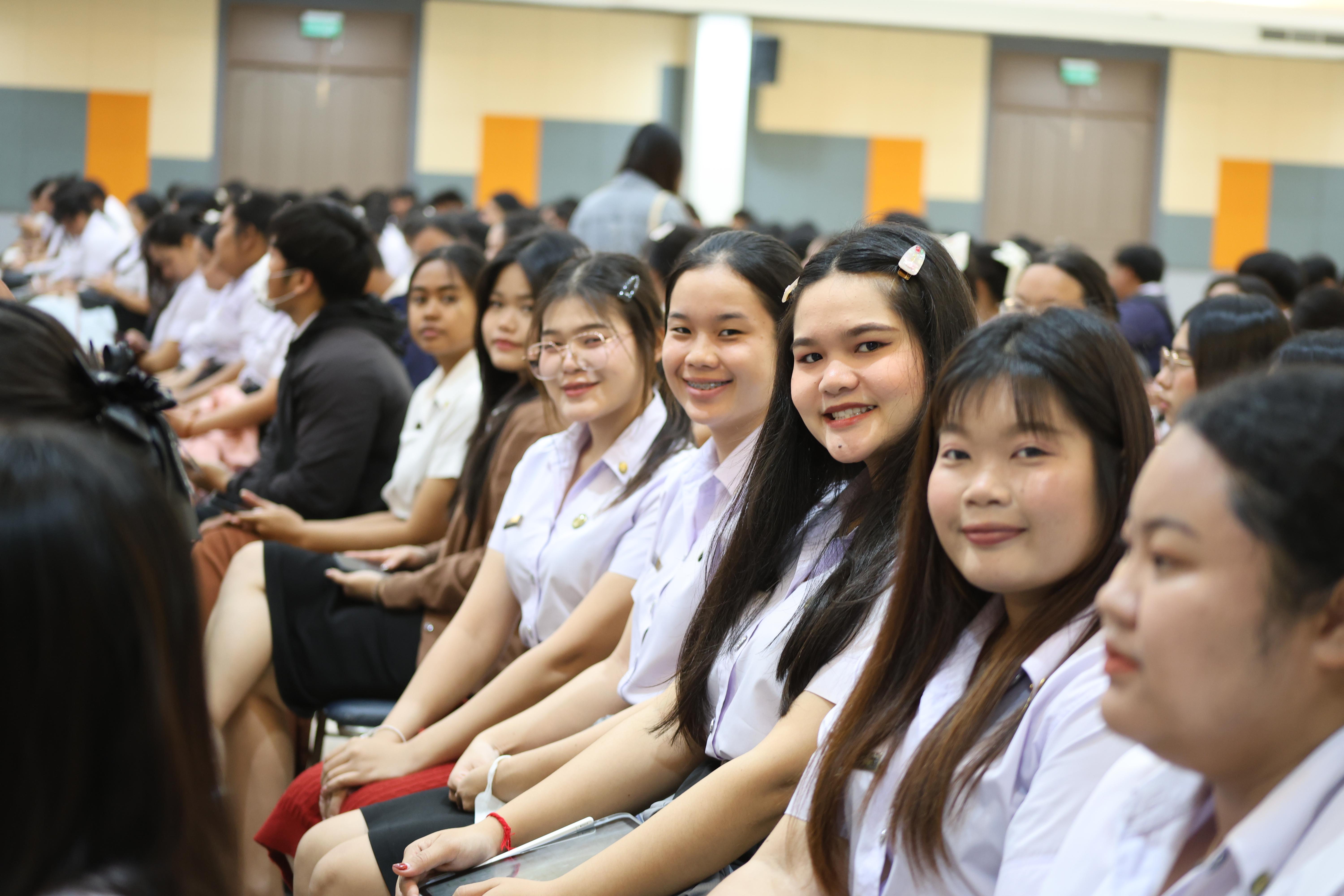 53. กิจกรรมสัมมนากลางภาคนศ.ฝึกประสบการณ์วิชาชีพครู ภาคเรียนที่ 2/2568