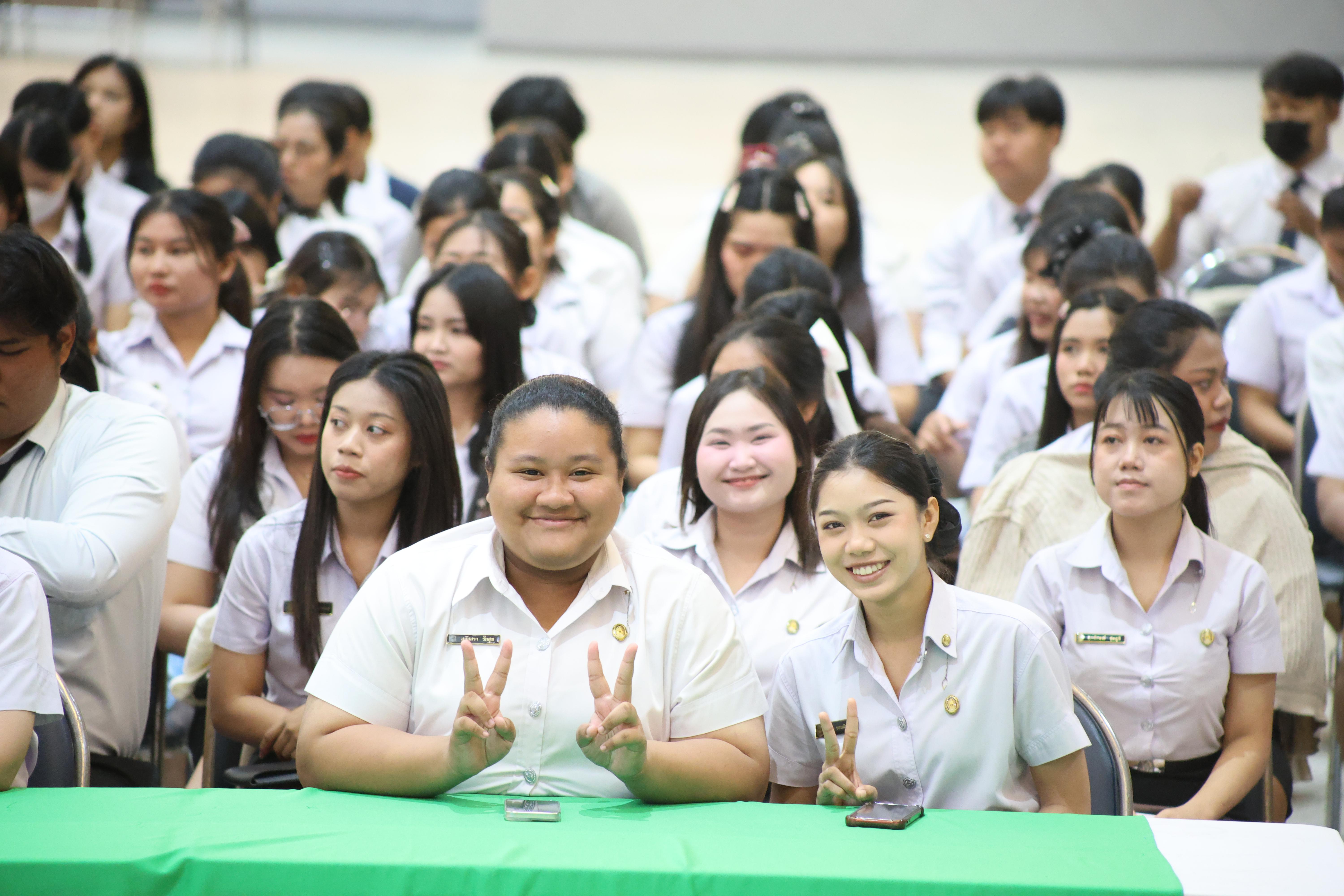 100. กิจกรรมสัมมนากลางภาคนศ.ฝึกประสบการณ์วิชาชีพครู ภาคเรียนที่ 2/2568