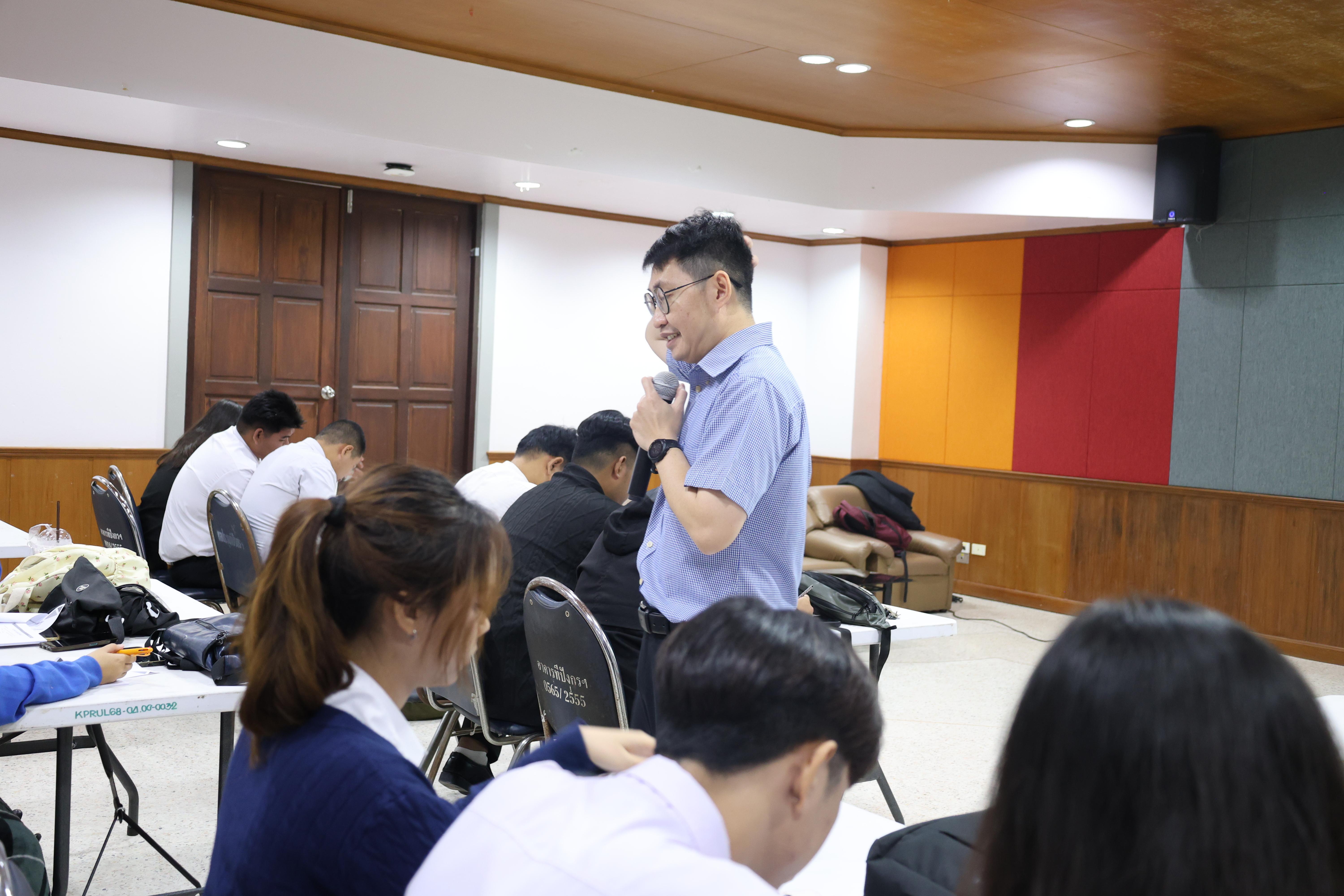 20. กิจกรรมอบรมสัมมนาเชิงปฏิบัติการพัฒนาทักษะนักศึกษาตามฐานสมรรถนะชั้นปีที่ 3 "ครูนักภาษา"