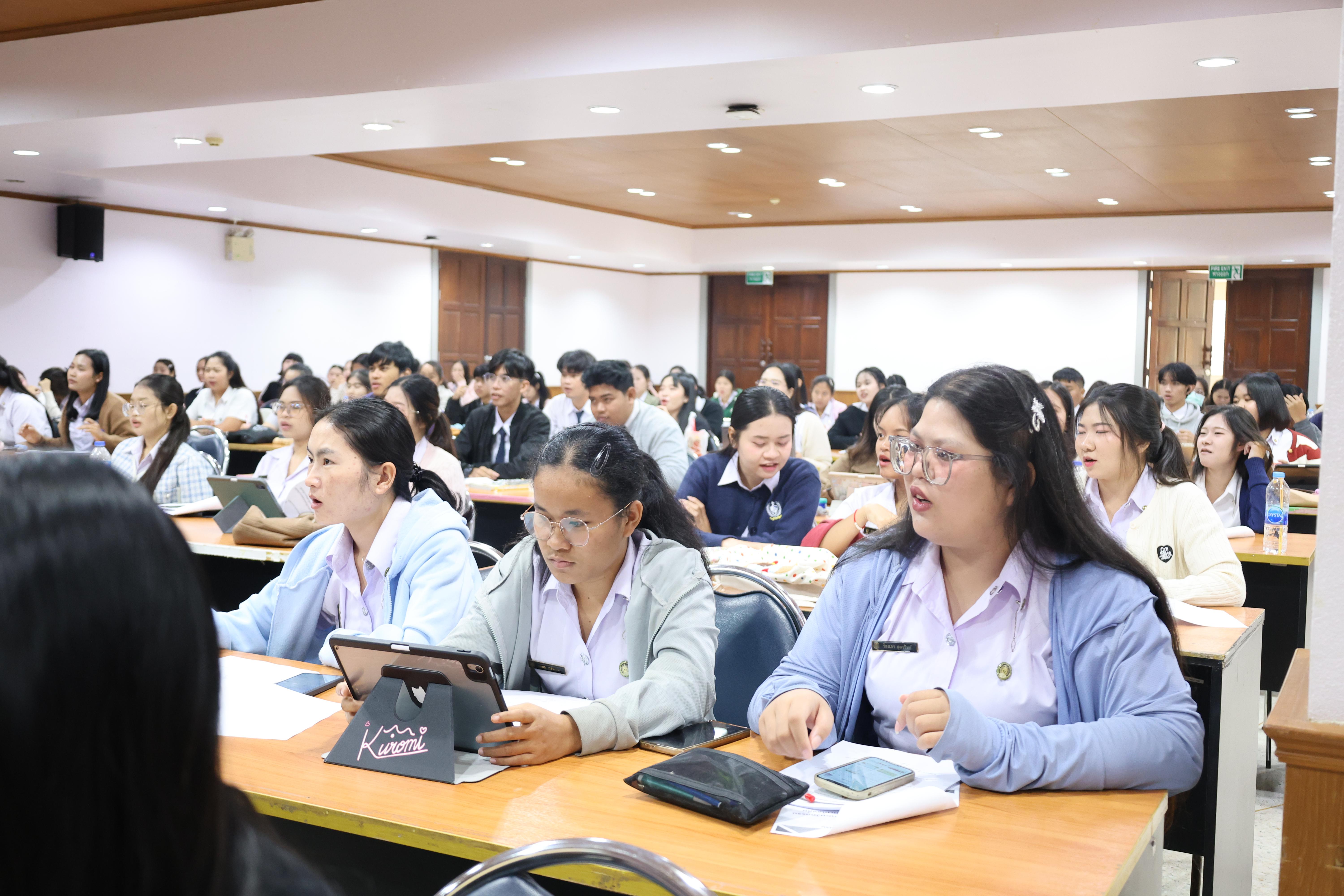 52. กิจกรรมอบรมสัมมนาเชิงปฏิบัติการพัฒนาทักษะนักศึกษาตามฐานสมรรถนะชั้นปีที่ 3 "ครูนักภาษา"