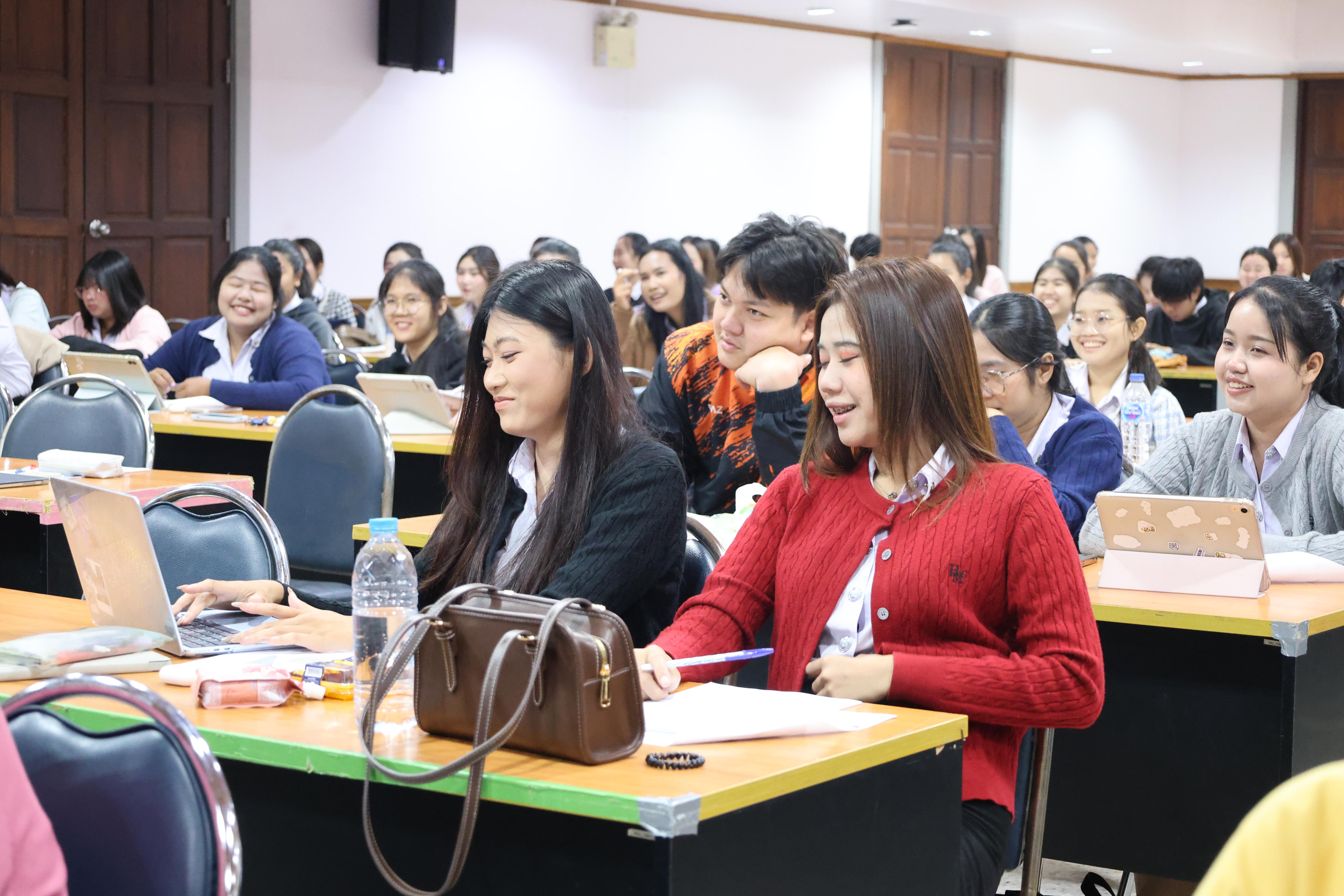 64. กิจกรรมอบรมสัมมนาเชิงปฏิบัติการพัฒนาทักษะนักศึกษาตามฐานสมรรถนะชั้นปีที่ 3 "ครูนักภาษา"