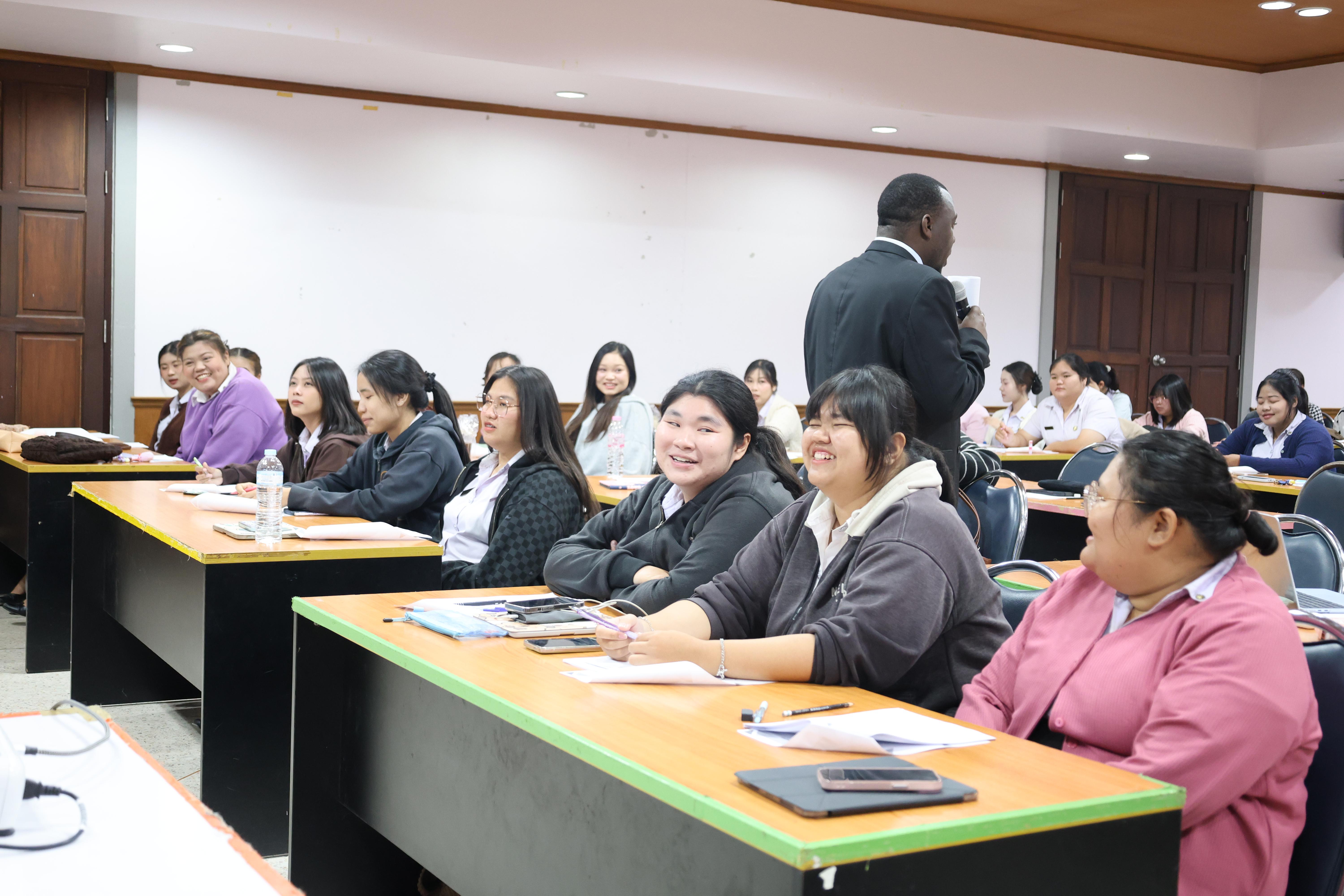 65. กิจกรรมอบรมสัมมนาเชิงปฏิบัติการพัฒนาทักษะนักศึกษาตามฐานสมรรถนะชั้นปีที่ 3 "ครูนักภาษา"