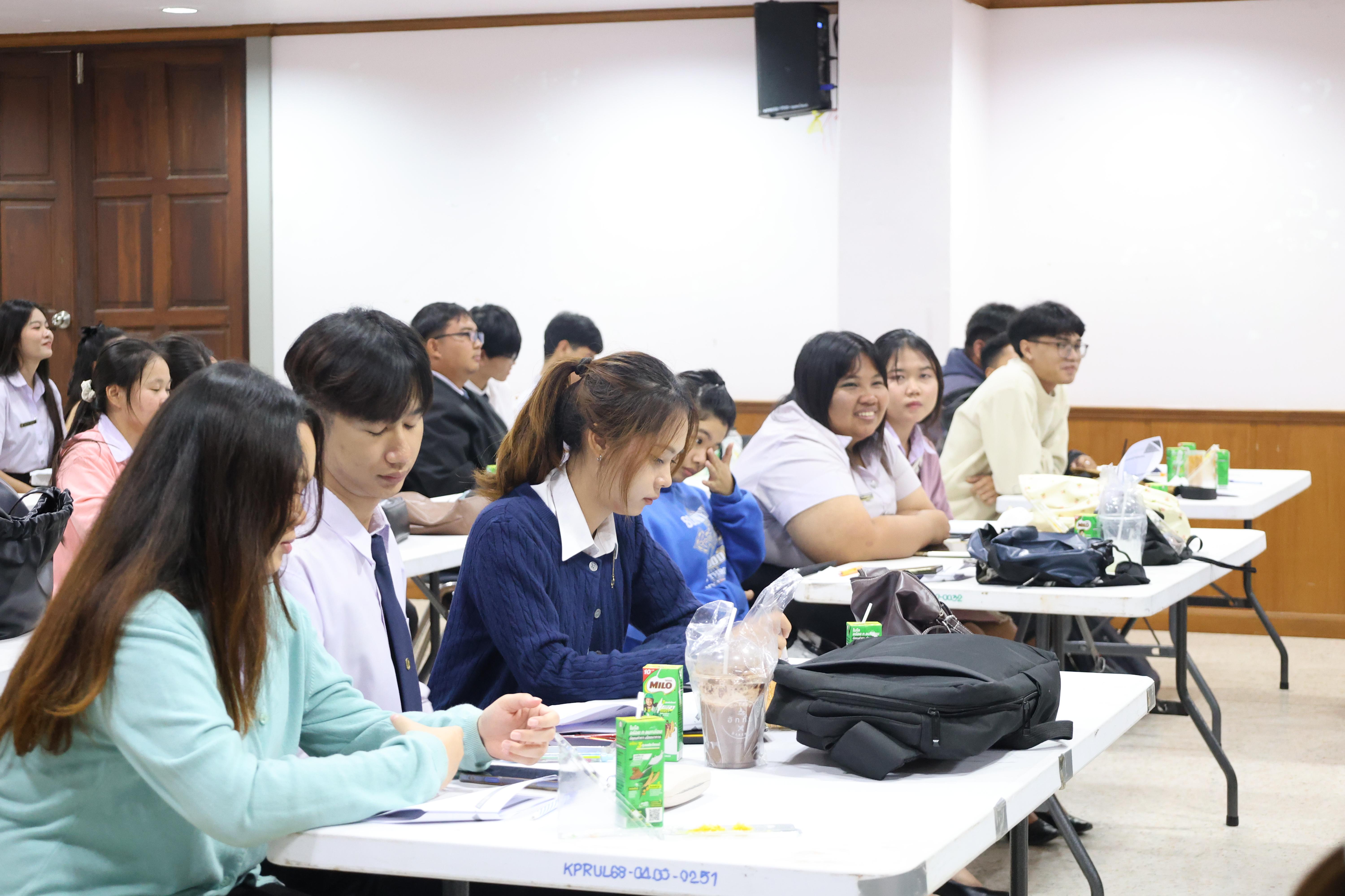 161. กิจกรรมอบรมสัมมนาเชิงปฏิบัติการพัฒนาทักษะนักศึกษาตามฐานสมรรถนะชั้นปีที่ 3 "ครูนักภาษา"