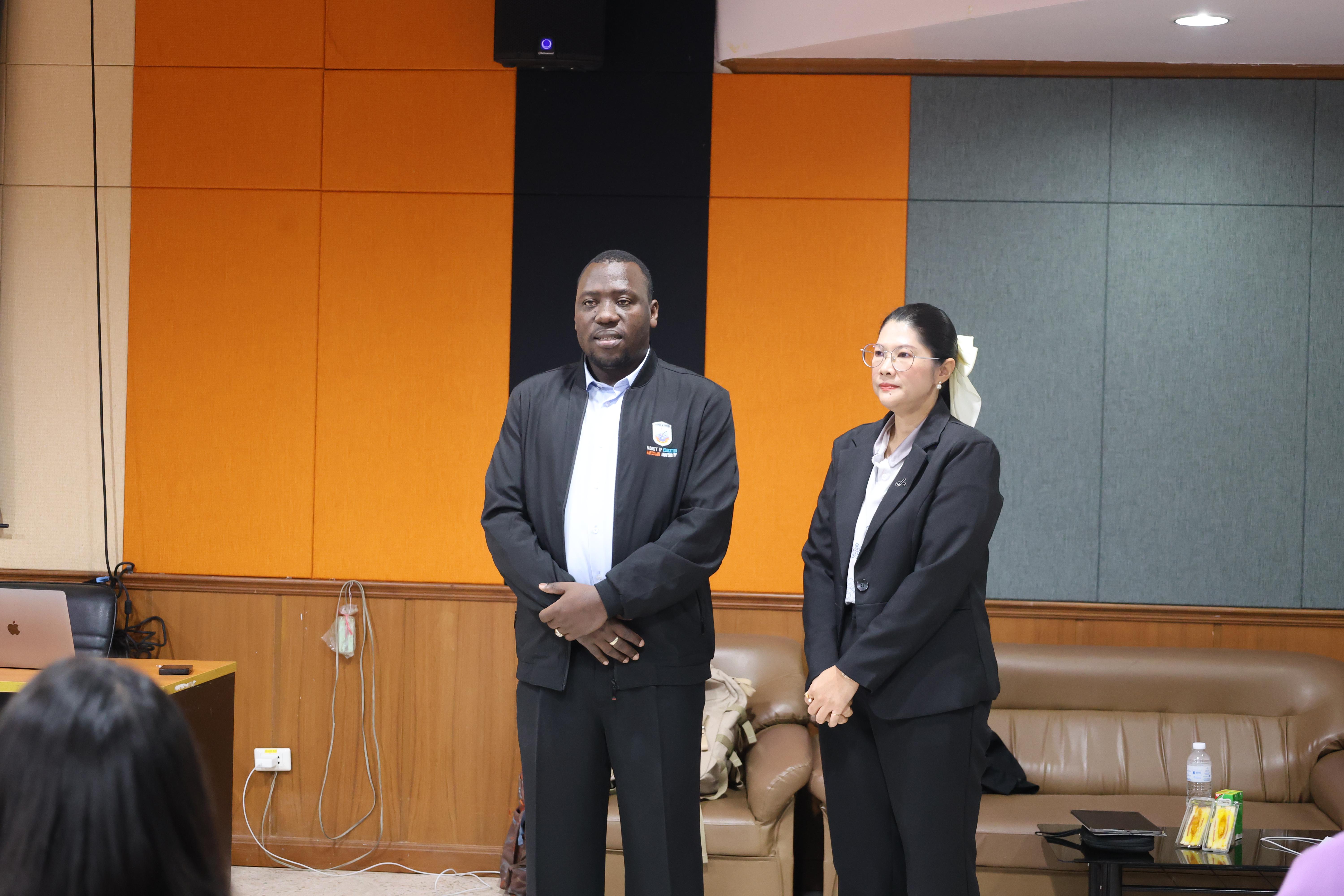 168. กิจกรรมอบรมสัมมนาเชิงปฏิบัติการพัฒนาทักษะนักศึกษาตามฐานสมรรถนะชั้นปีที่ 3 "ครูนักภาษา"