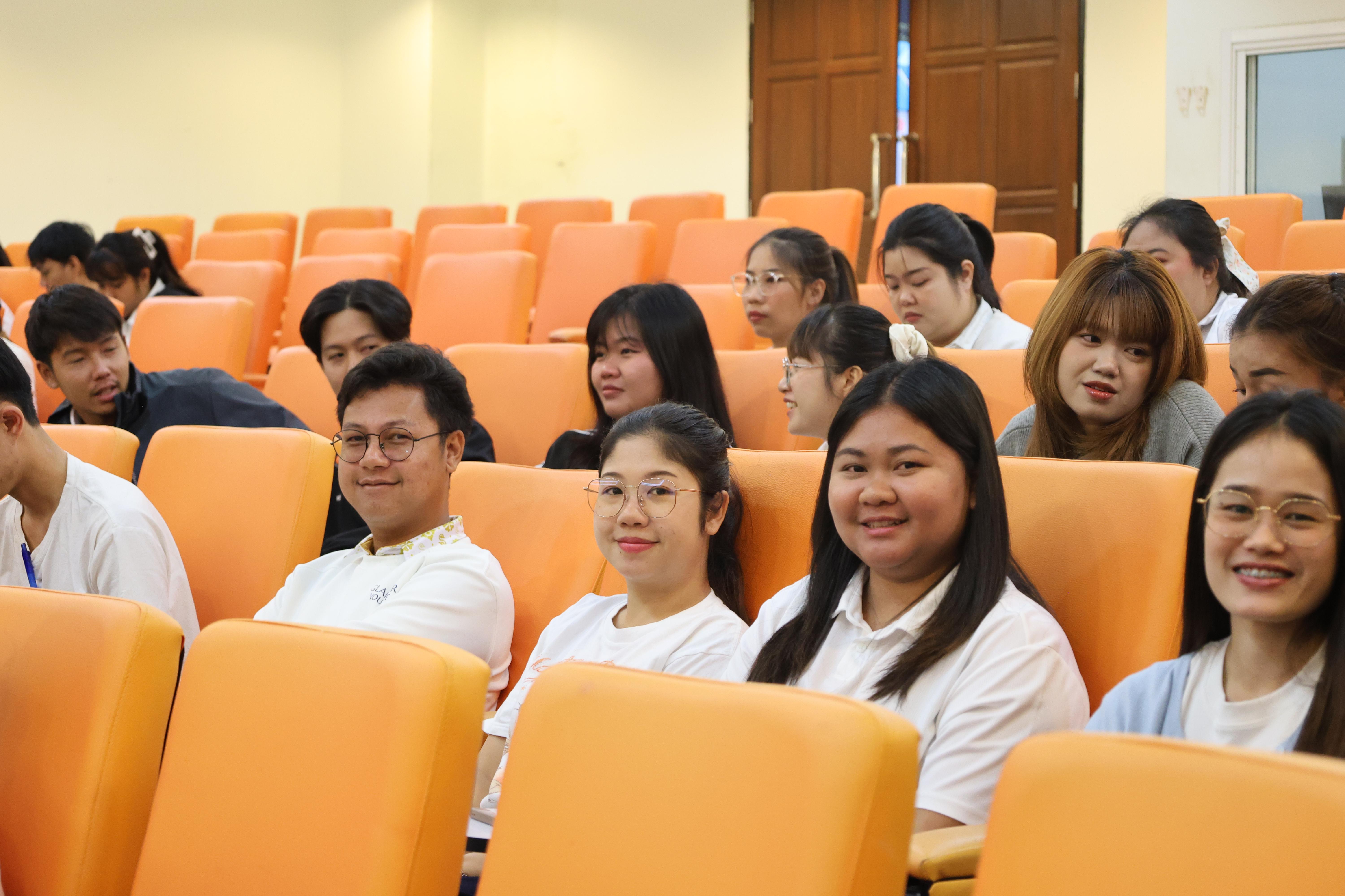 54. กิจกรรมอบรมเชิงปฏิบัติการคุณธรรม จริยธรรม และจิตอาสาจิตสาธารณะ