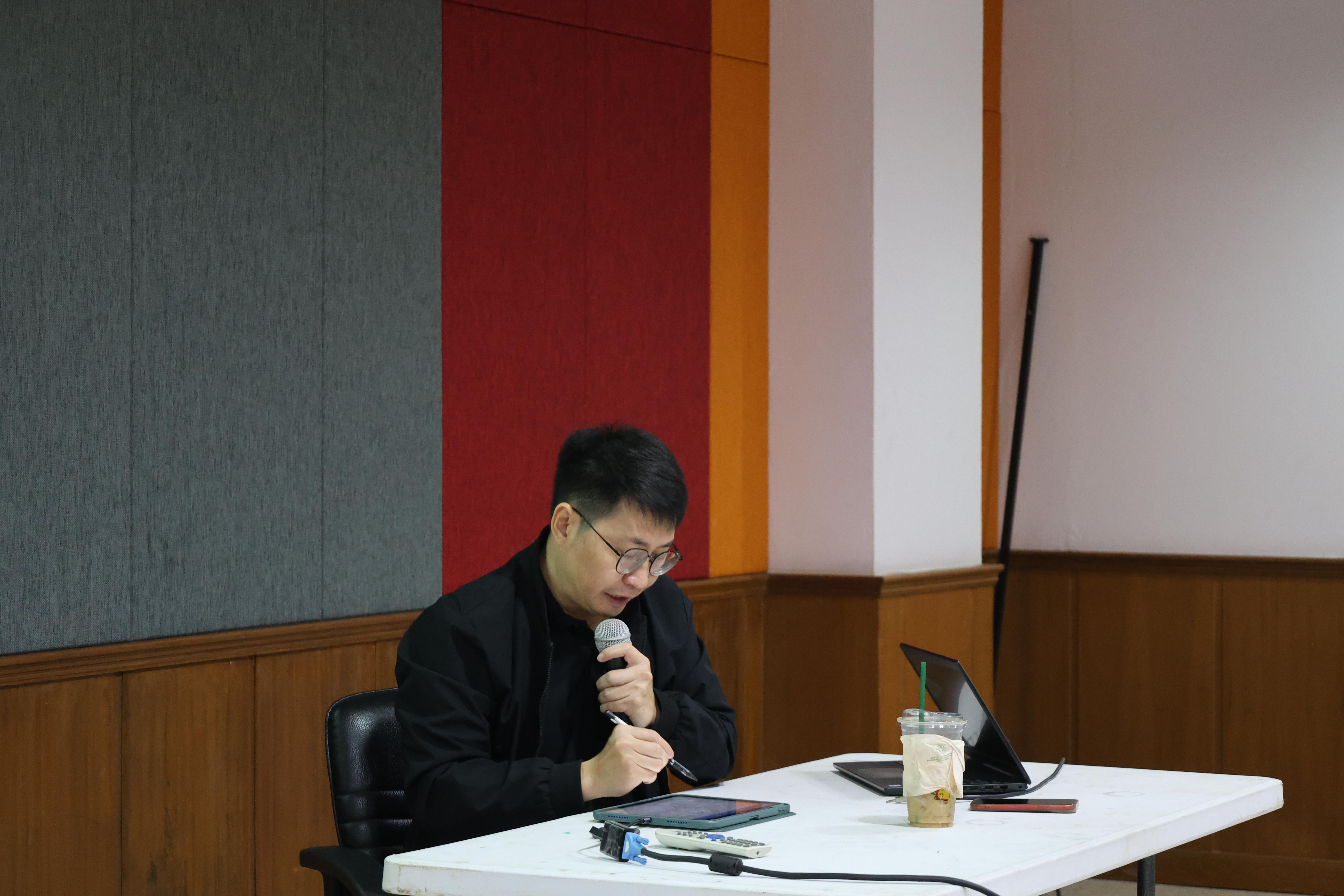 9. กิจกรรมอบรมสัมมนาเชิงปฏิบัติการพัฒนาทักษะนักศึกษาตามฐานสมรรถนะชั้นปีที่ 3 "ครูนักภาษา" วันที่สอง