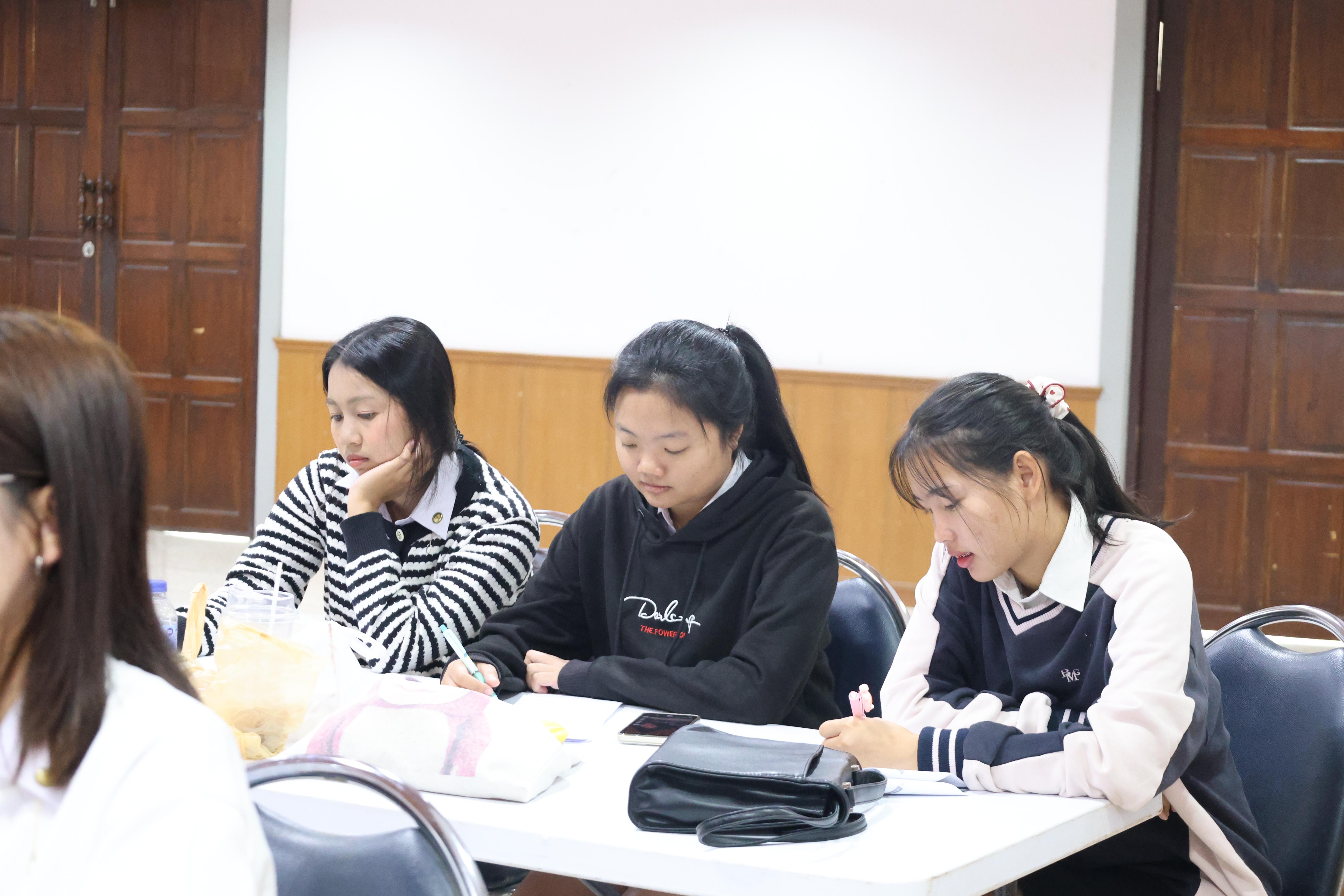 20. กิจกรรมอบรมสัมมนาเชิงปฏิบัติการพัฒนาทักษะนักศึกษาตามฐานสมรรถนะชั้นปีที่ 3 "ครูนักภาษา" วันที่สอง