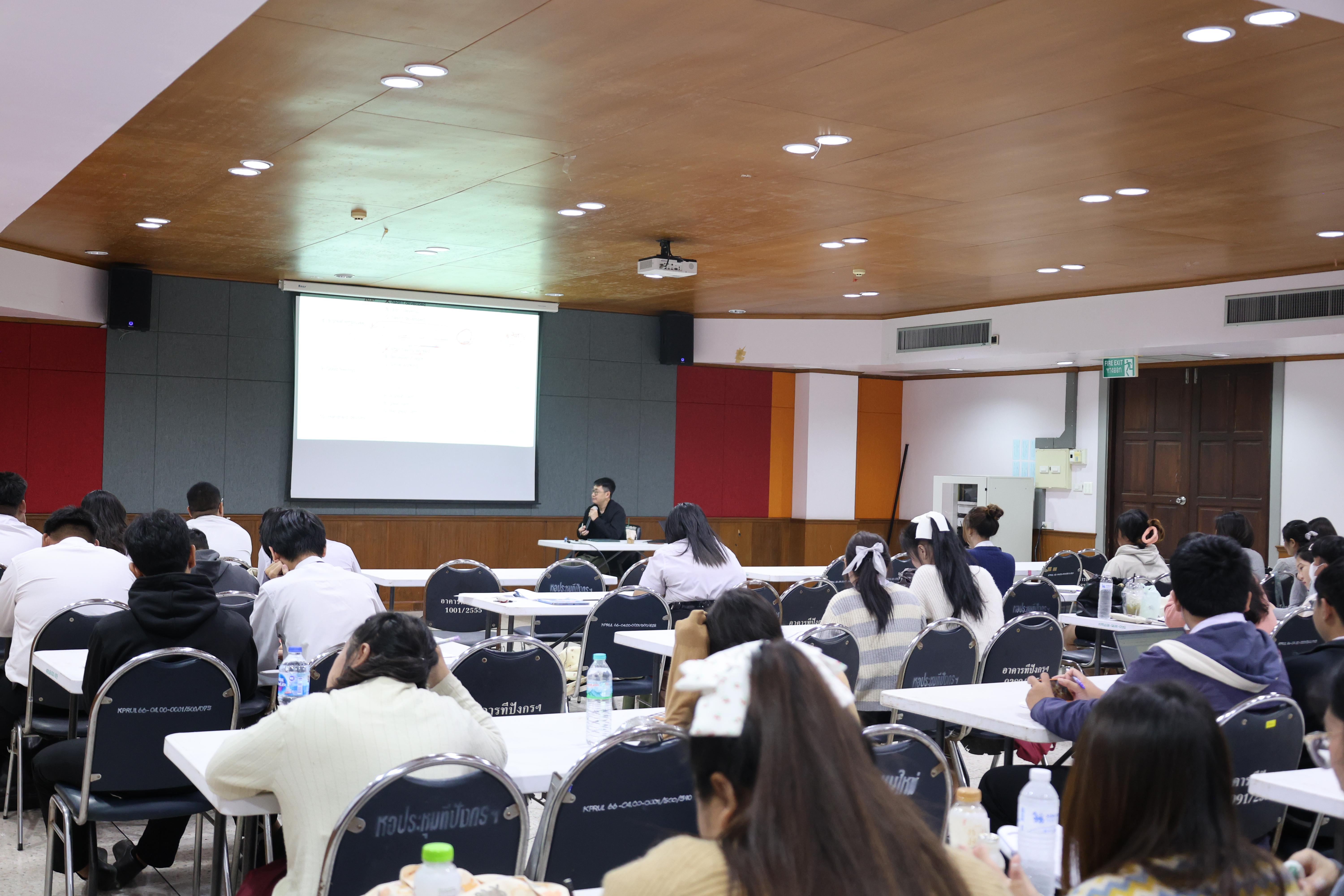 21. กิจกรรมอบรมสัมมนาเชิงปฏิบัติการพัฒนาทักษะนักศึกษาตามฐานสมรรถนะชั้นปีที่ 3 "ครูนักภาษา" วันที่สอง