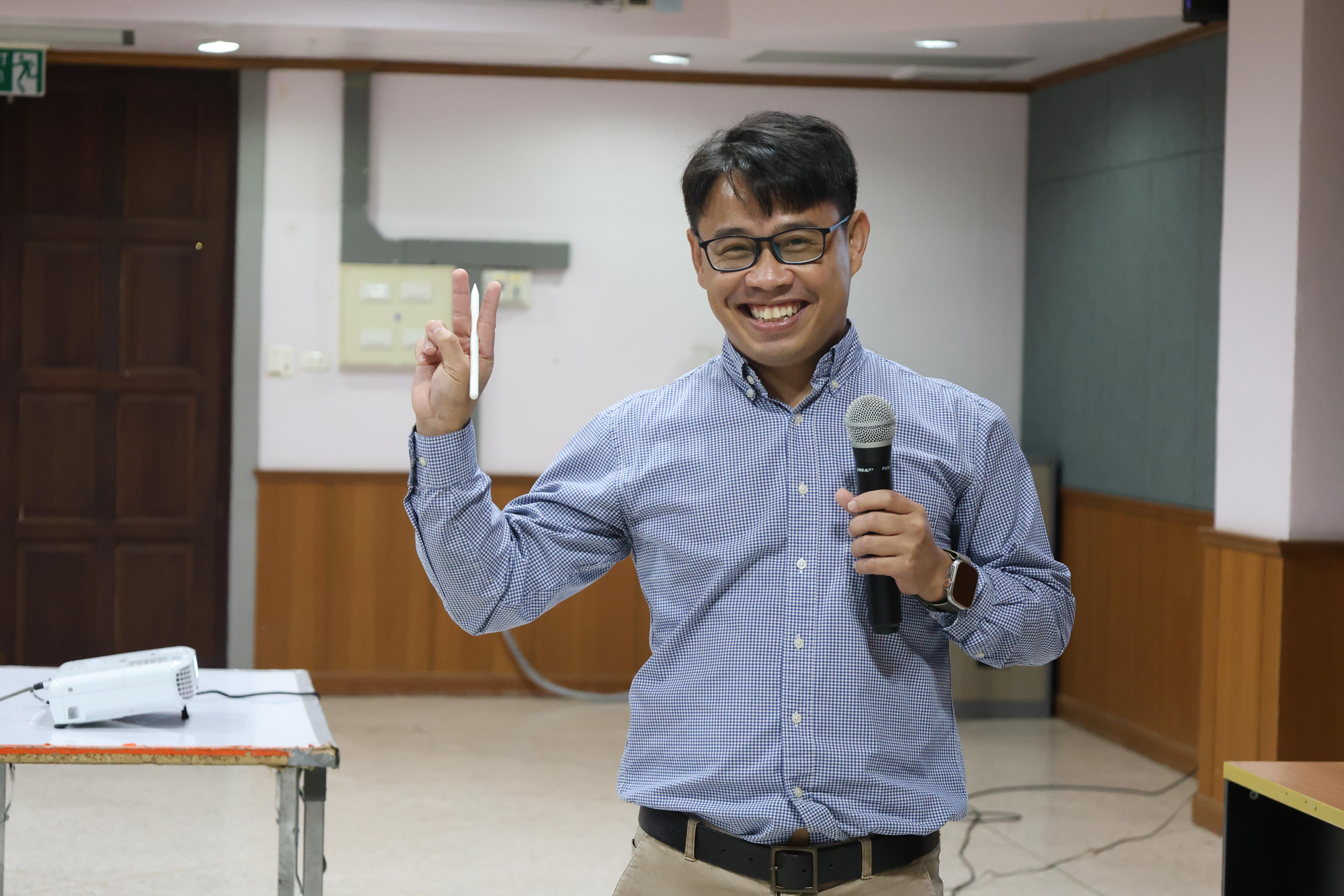 28. กิจกรรมอบรมสัมมนาเชิงปฏิบัติการพัฒนาทักษะนักศึกษาตามฐานสมรรถนะชั้นปีที่ 3 "ครูนักภาษา" วันที่สอง