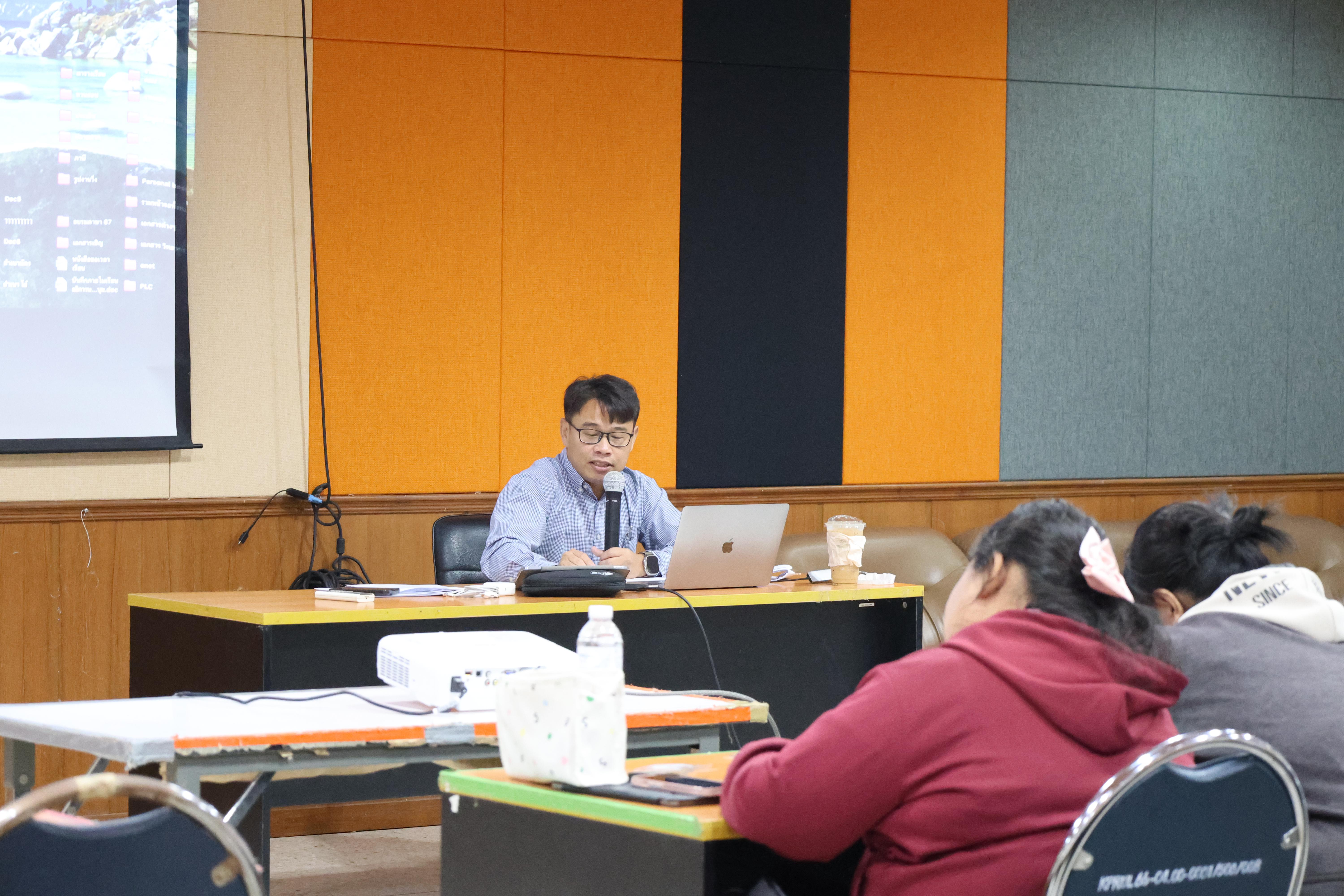 45. กิจกรรมอบรมสัมมนาเชิงปฏิบัติการพัฒนาทักษะนักศึกษาตามฐานสมรรถนะชั้นปีที่ 3 "ครูนักภาษา" วันที่สอง