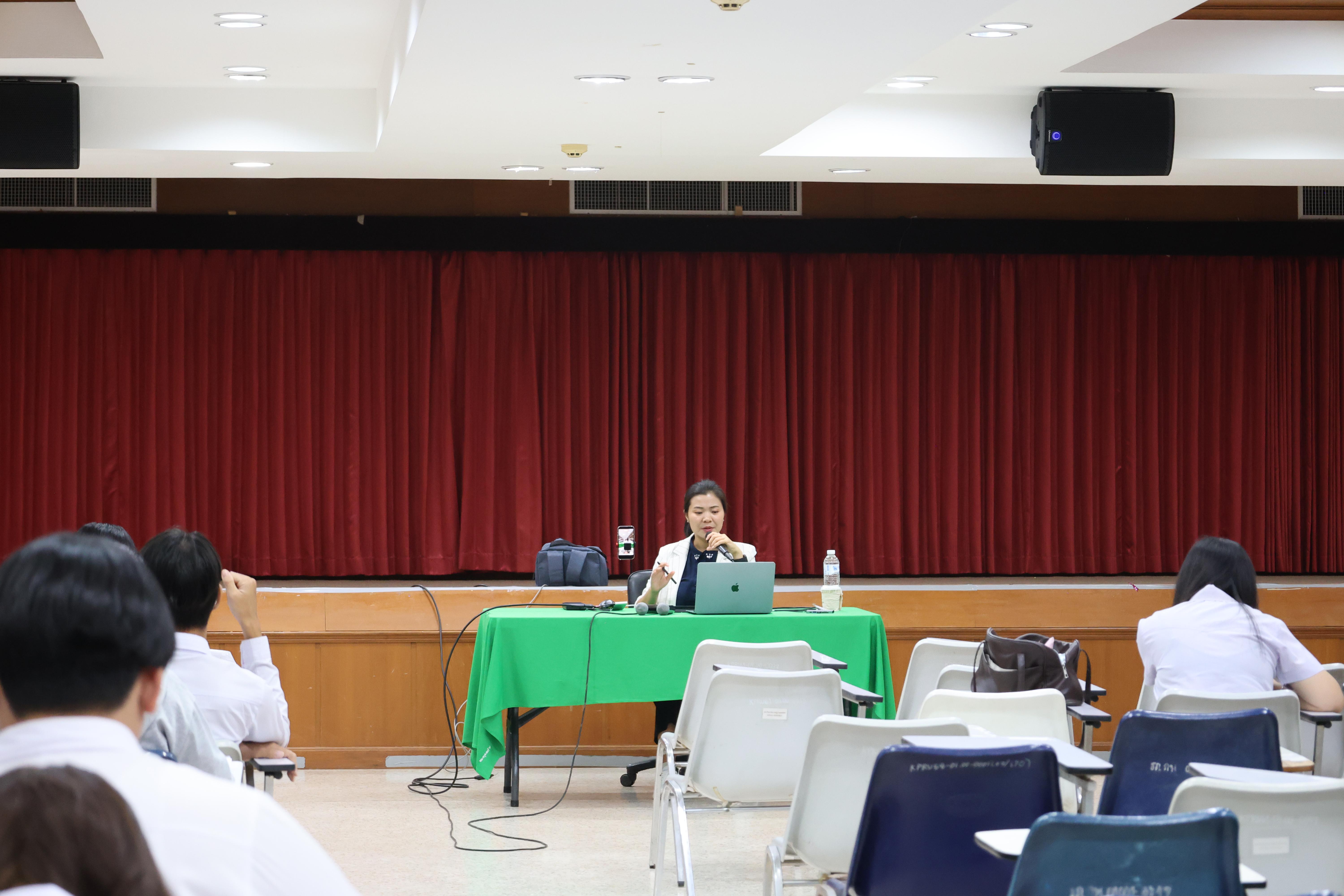 46. กิจกรรมอบรมสัมมนาเชิงปฏิบัติการพัฒนาทักษะนักศึกษาตามฐานสมรรถนะชั้นปีที่ 3 "ครูนักภาษา" วันที่สอง