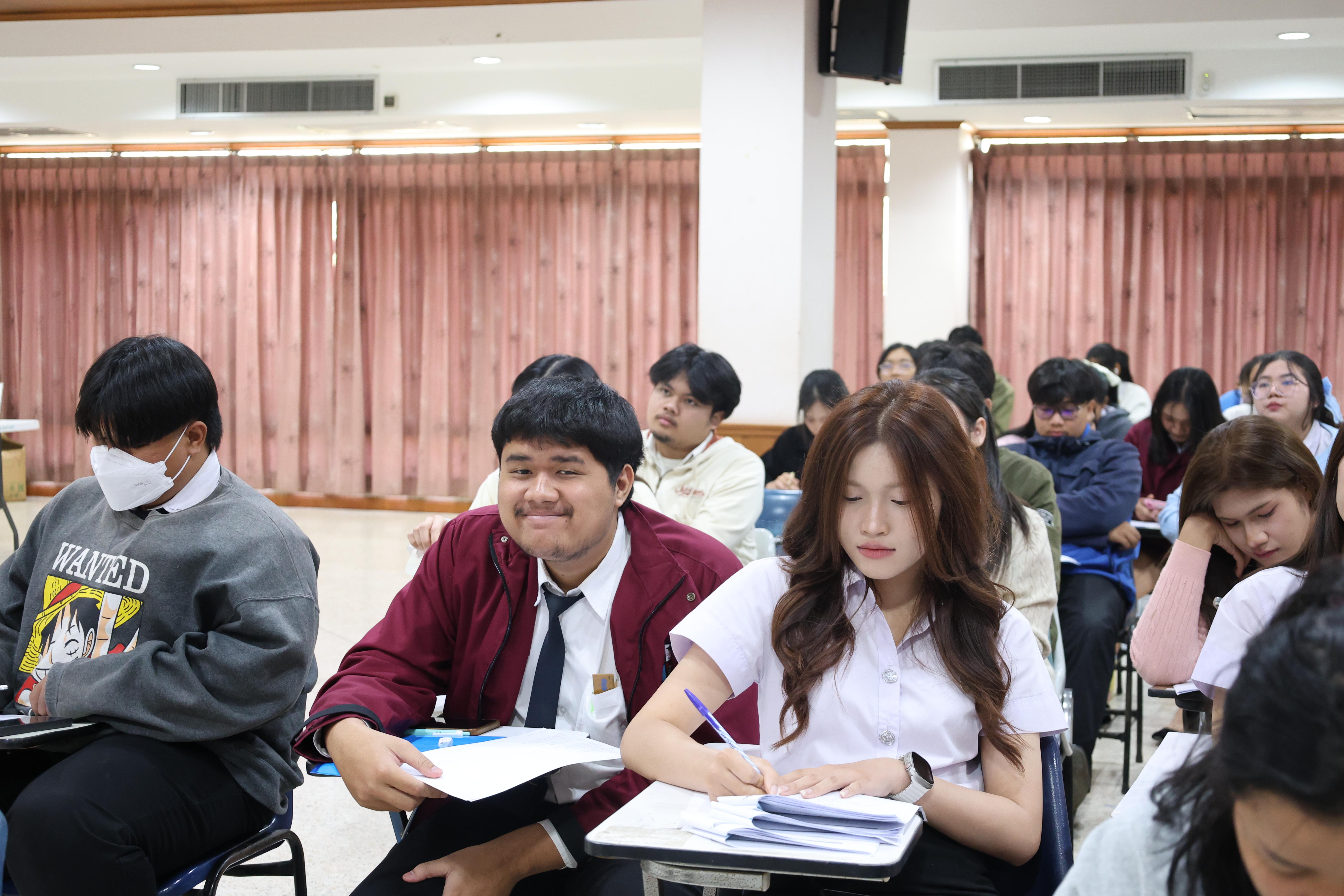 66. กิจกรรมอบรมสัมมนาเชิงปฏิบัติการพัฒนาทักษะนักศึกษาตามฐานสมรรถนะชั้นปีที่ 3 "ครูนักภาษา" วันที่สอง