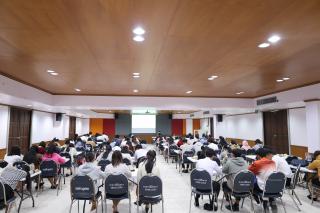 1. กิจกรรมอบรมสัมมนาเชิงปฏิบัติการพัฒนาทักษะนักศึกษาตามฐานสมรรถนะชั้นปีที่ 3 "ครูนักภาษา" วันที่สอง