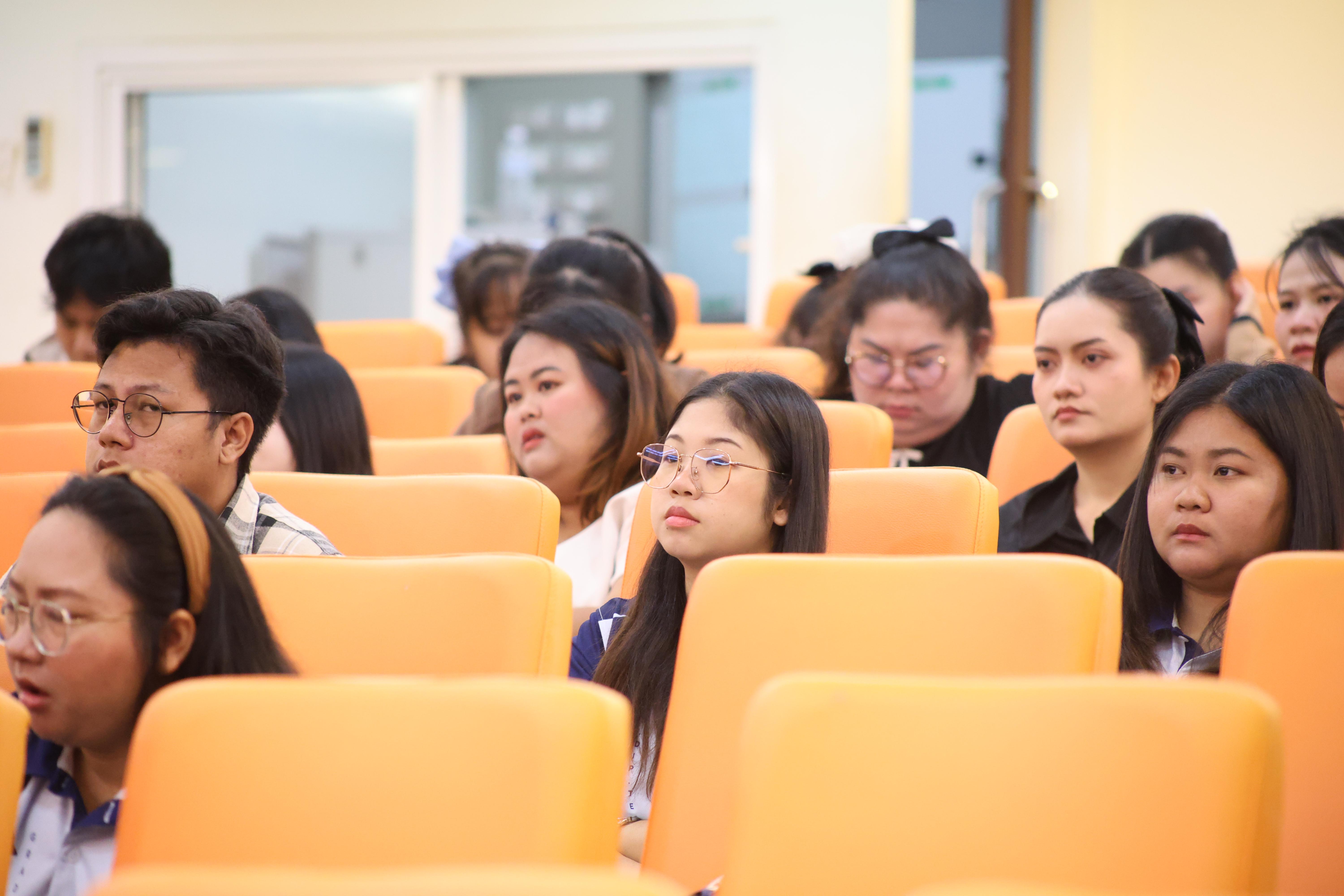 15. กิจกรรมปฐมนิเทศก่อนออกฝึกประสบการณ์วิชาชีพครู นักศึกษาหลักสูตรประกาศนียบัตรบัณฑิต สาขาวิชาชีพครู ประจำปีการศึกษา 2568