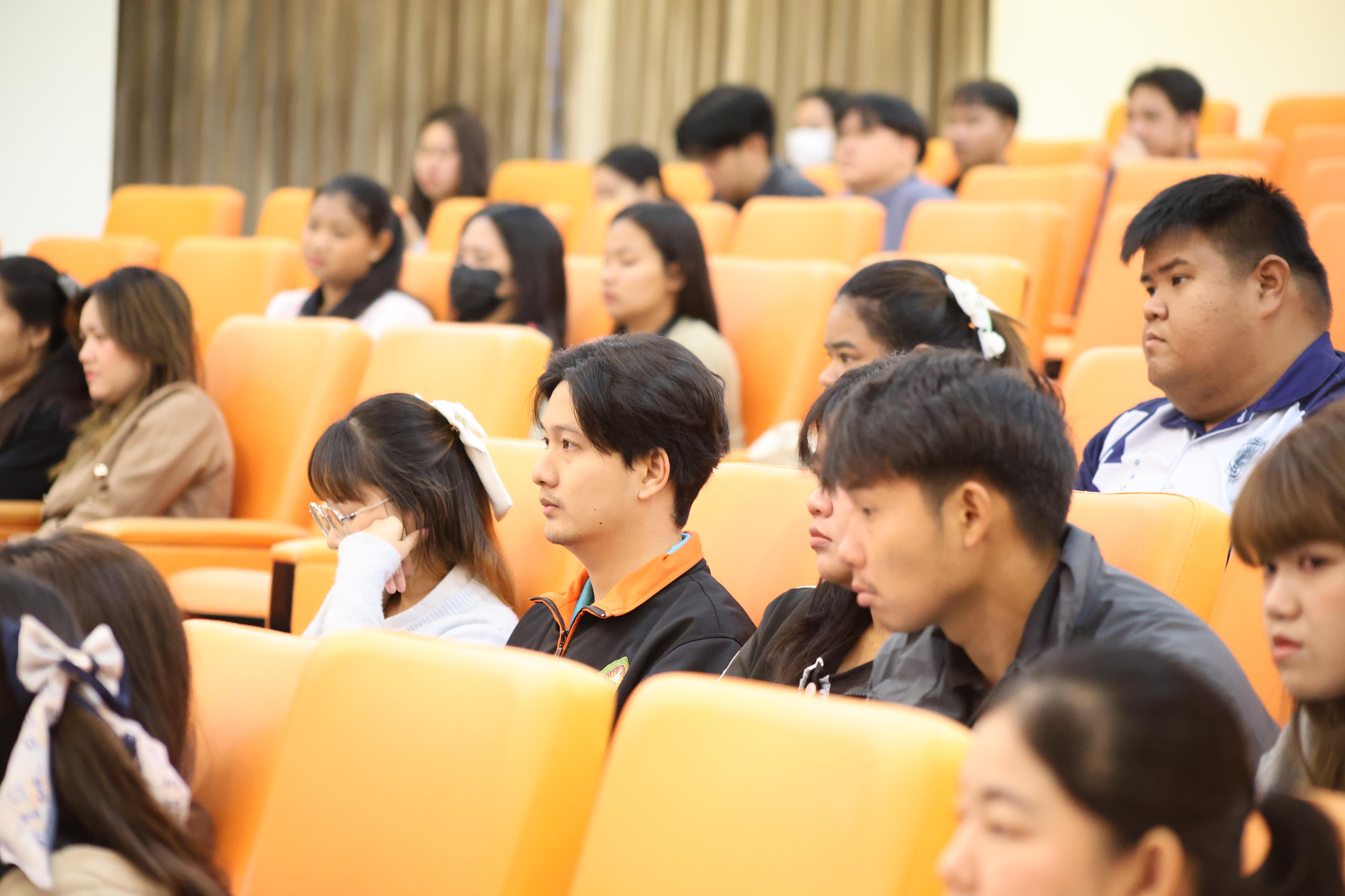 16. กิจกรรมปฐมนิเทศก่อนออกฝึกประสบการณ์วิชาชีพครู นักศึกษาหลักสูตรประกาศนียบัตรบัณฑิต สาขาวิชาชีพครู ประจำปีการศึกษา 2568