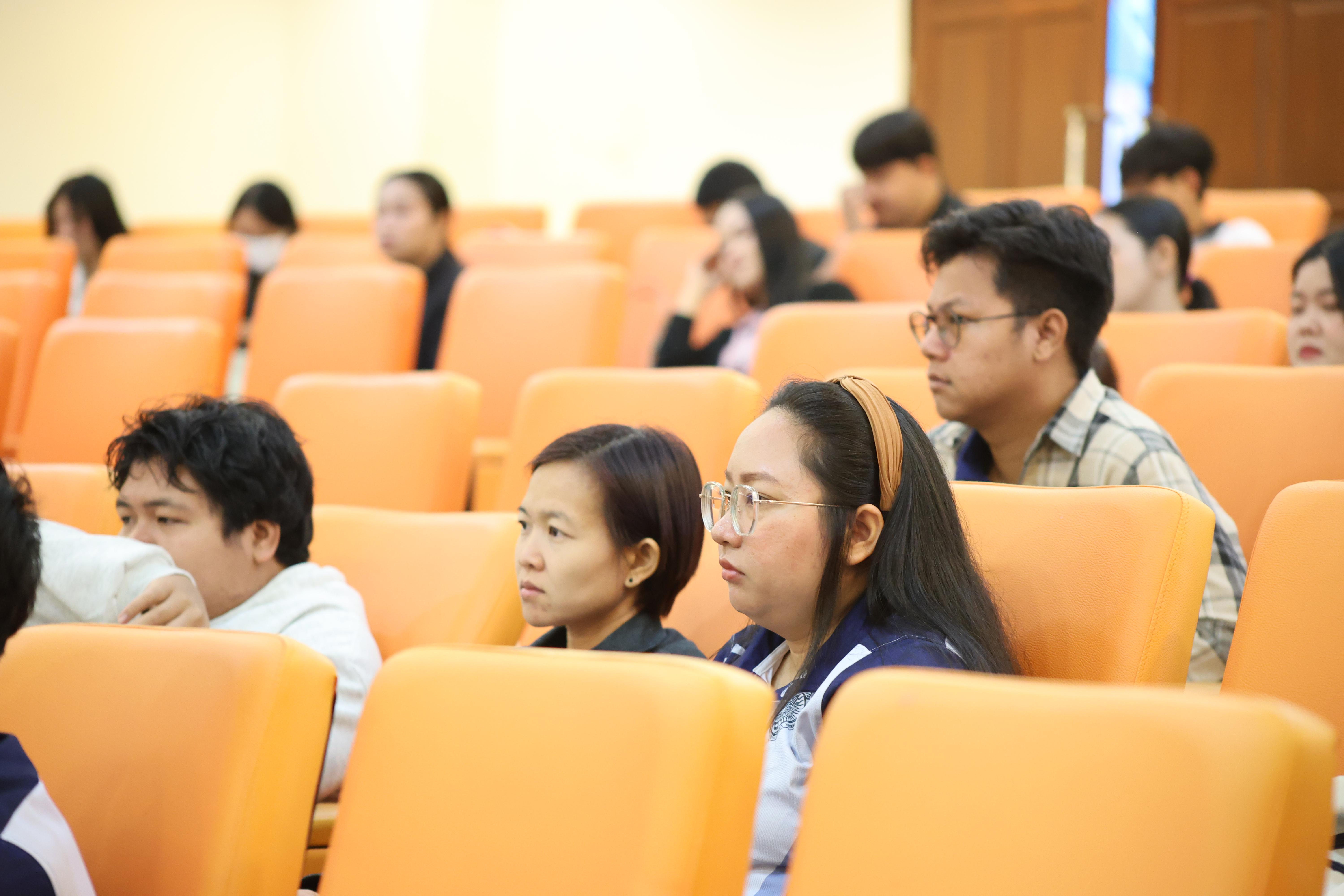 23. กิจกรรมปฐมนิเทศก่อนออกฝึกประสบการณ์วิชาชีพครู นักศึกษาหลักสูตรประกาศนียบัตรบัณฑิต สาขาวิชาชีพครู ประจำปีการศึกษา 2568