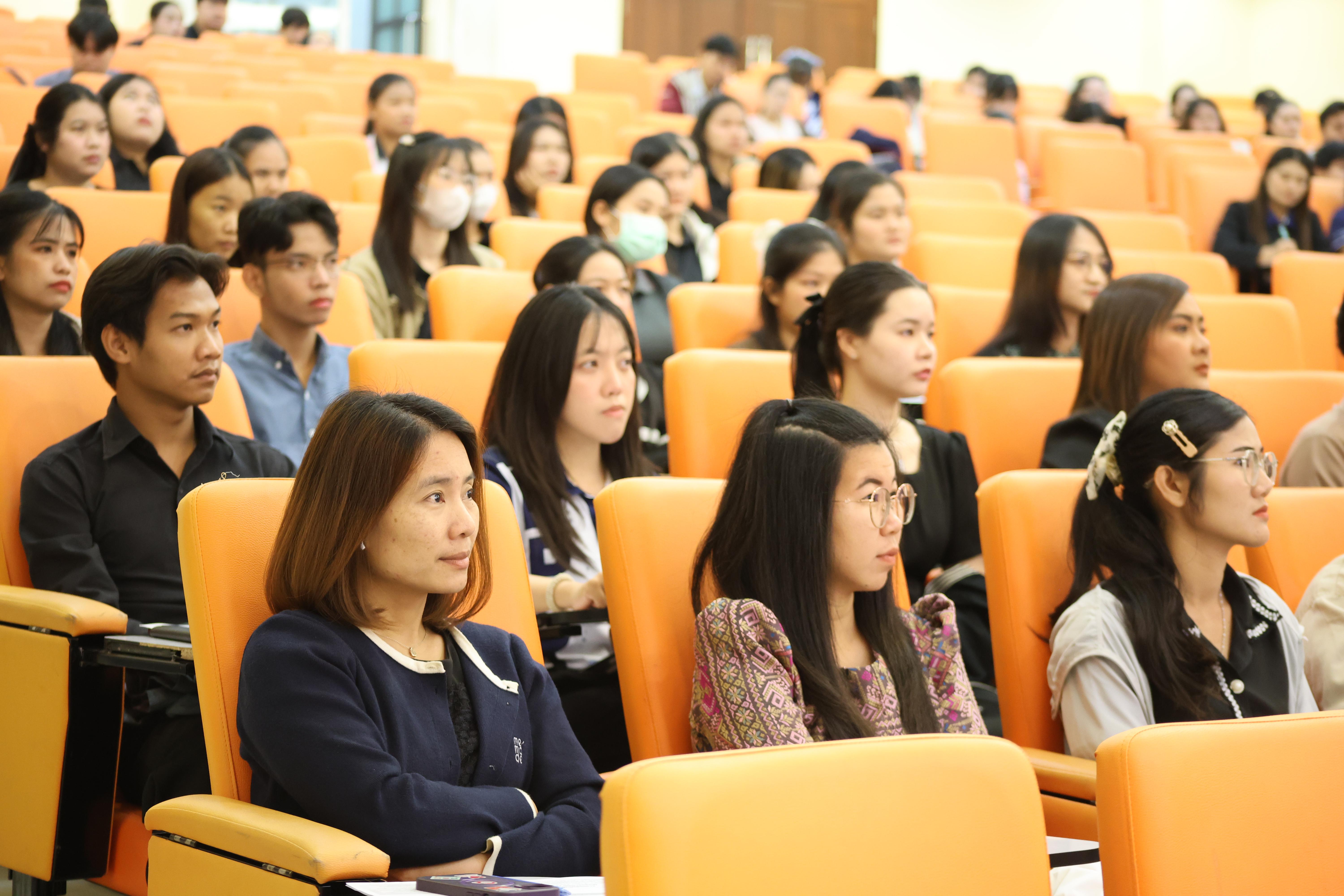 27. กิจกรรมปฐมนิเทศก่อนออกฝึกประสบการณ์วิชาชีพครู นักศึกษาหลักสูตรประกาศนียบัตรบัณฑิต สาขาวิชาชีพครู ประจำปีการศึกษา 2568