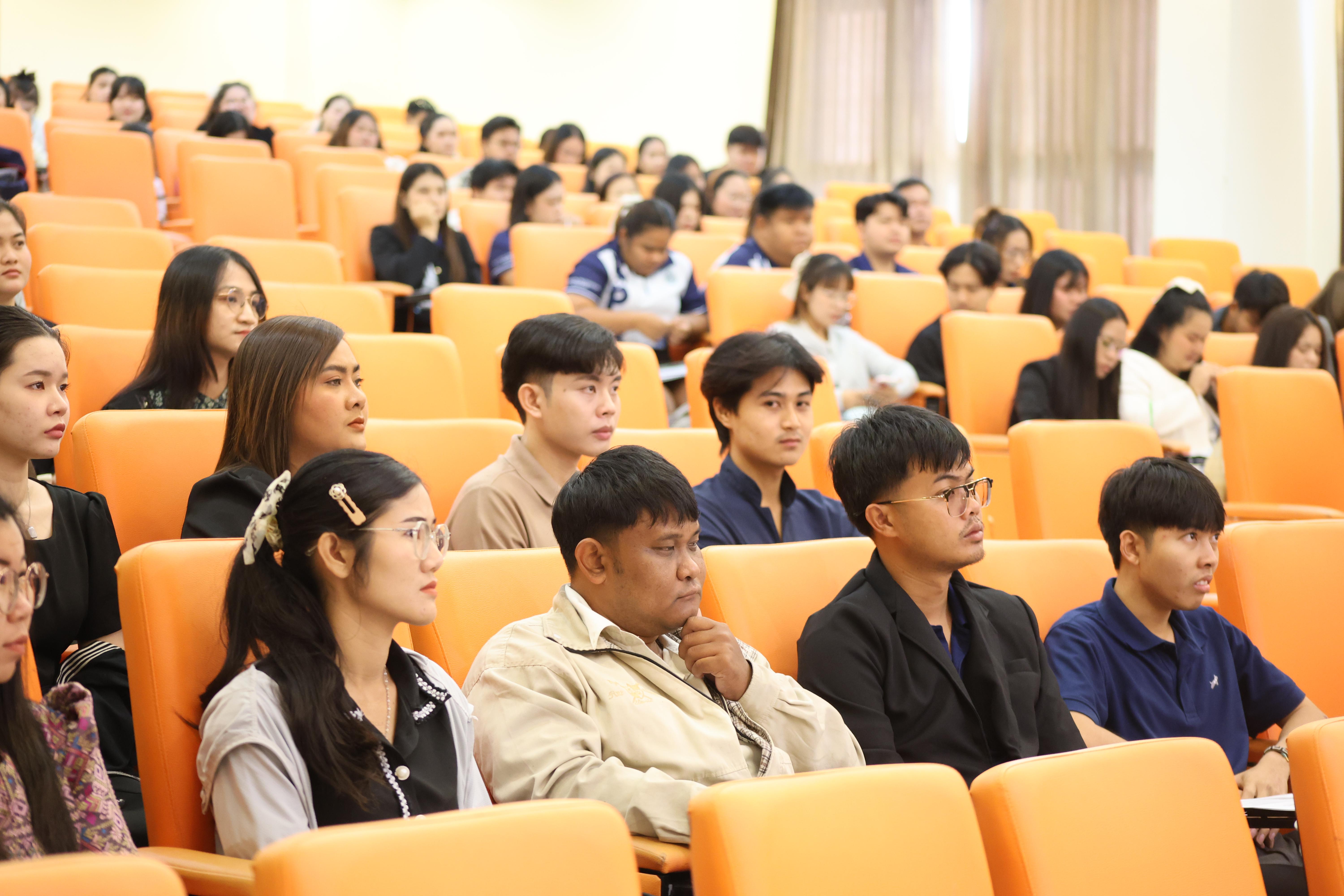 28. กิจกรรมปฐมนิเทศก่อนออกฝึกประสบการณ์วิชาชีพครู นักศึกษาหลักสูตรประกาศนียบัตรบัณฑิต สาขาวิชาชีพครู ประจำปีการศึกษา 2568