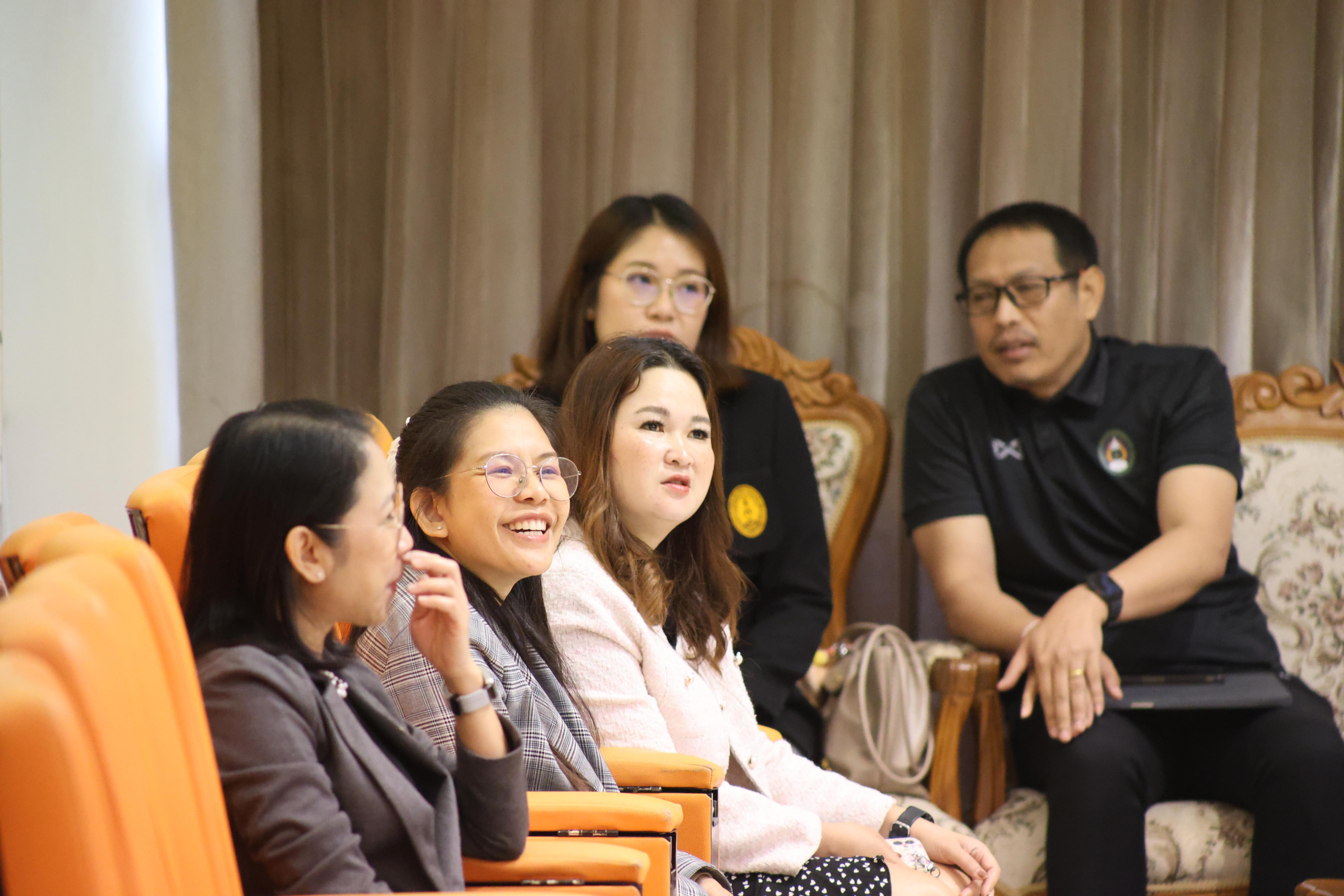 43. กิจกรรมปฐมนิเทศก่อนออกฝึกประสบการณ์วิชาชีพครู นักศึกษาหลักสูตรประกาศนียบัตรบัณฑิต สาขาวิชาชีพครู ประจำปีการศึกษา 2568