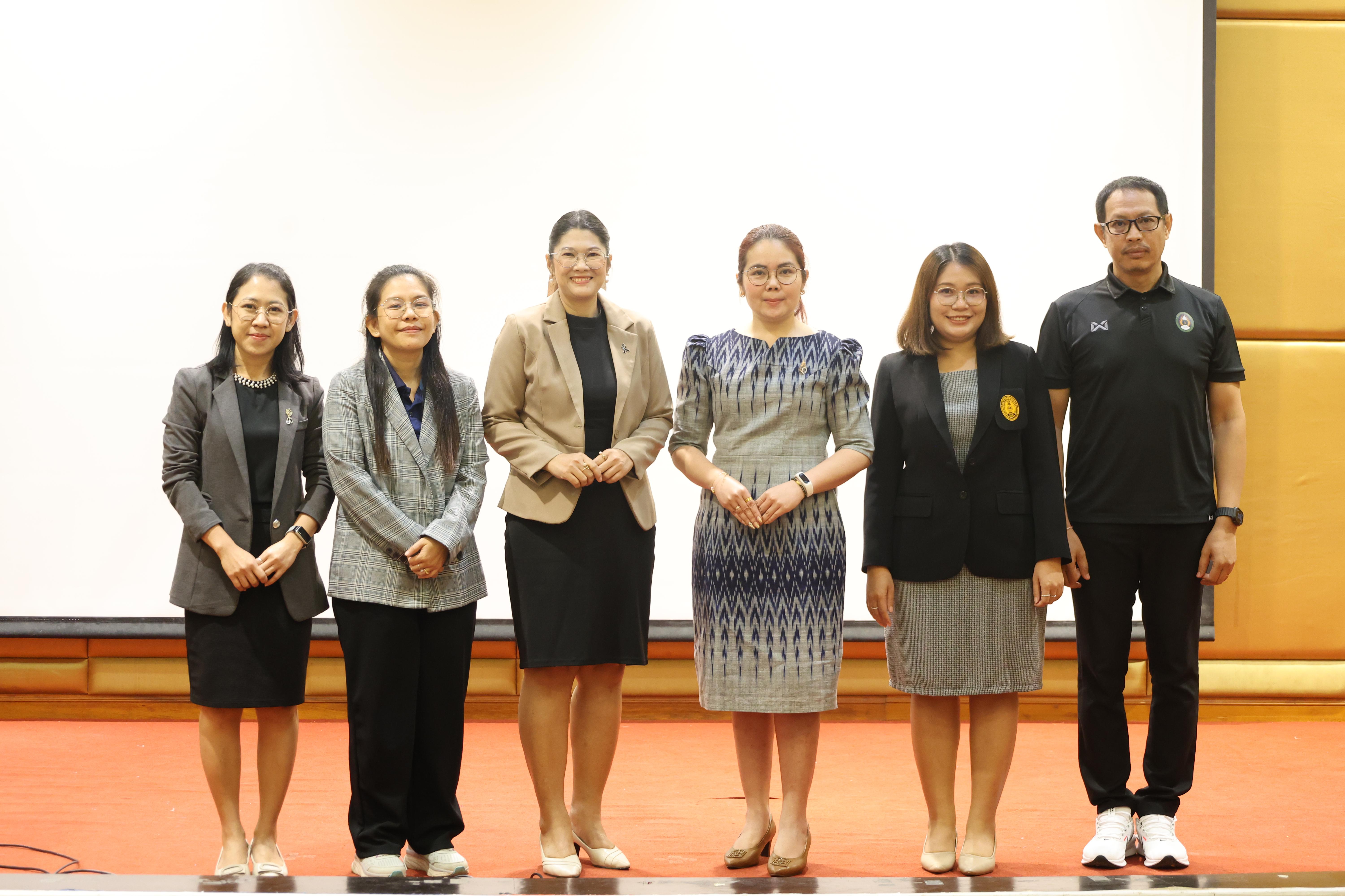 44. กิจกรรมปฐมนิเทศก่อนออกฝึกประสบการณ์วิชาชีพครู นักศึกษาหลักสูตรประกาศนียบัตรบัณฑิต สาขาวิชาชีพครู ประจำปีการศึกษา 2568