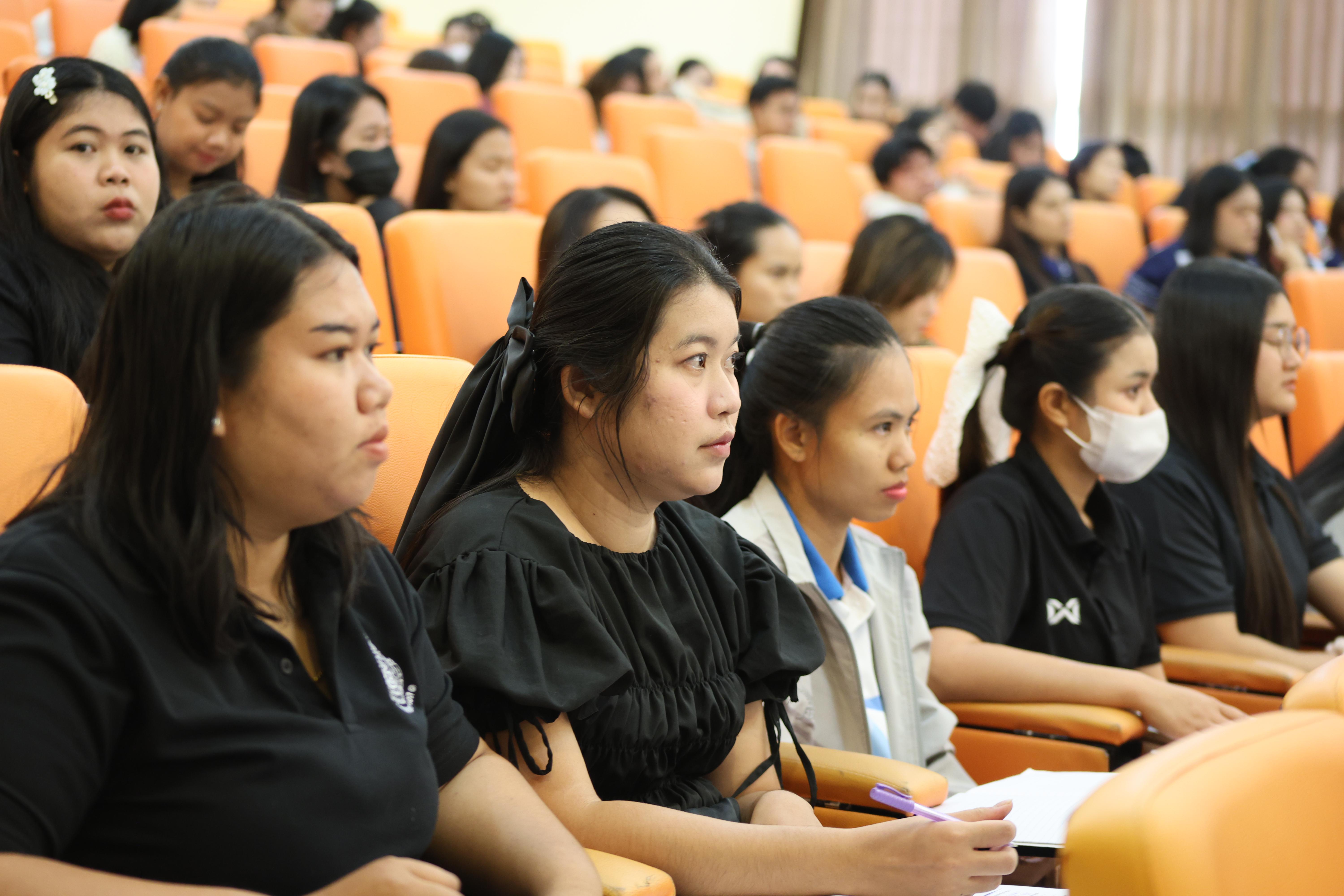 51. กิจกรรมปฐมนิเทศก่อนออกฝึกประสบการณ์วิชาชีพครู นักศึกษาหลักสูตรประกาศนียบัตรบัณฑิต สาขาวิชาชีพครู ประจำปีการศึกษา 2568