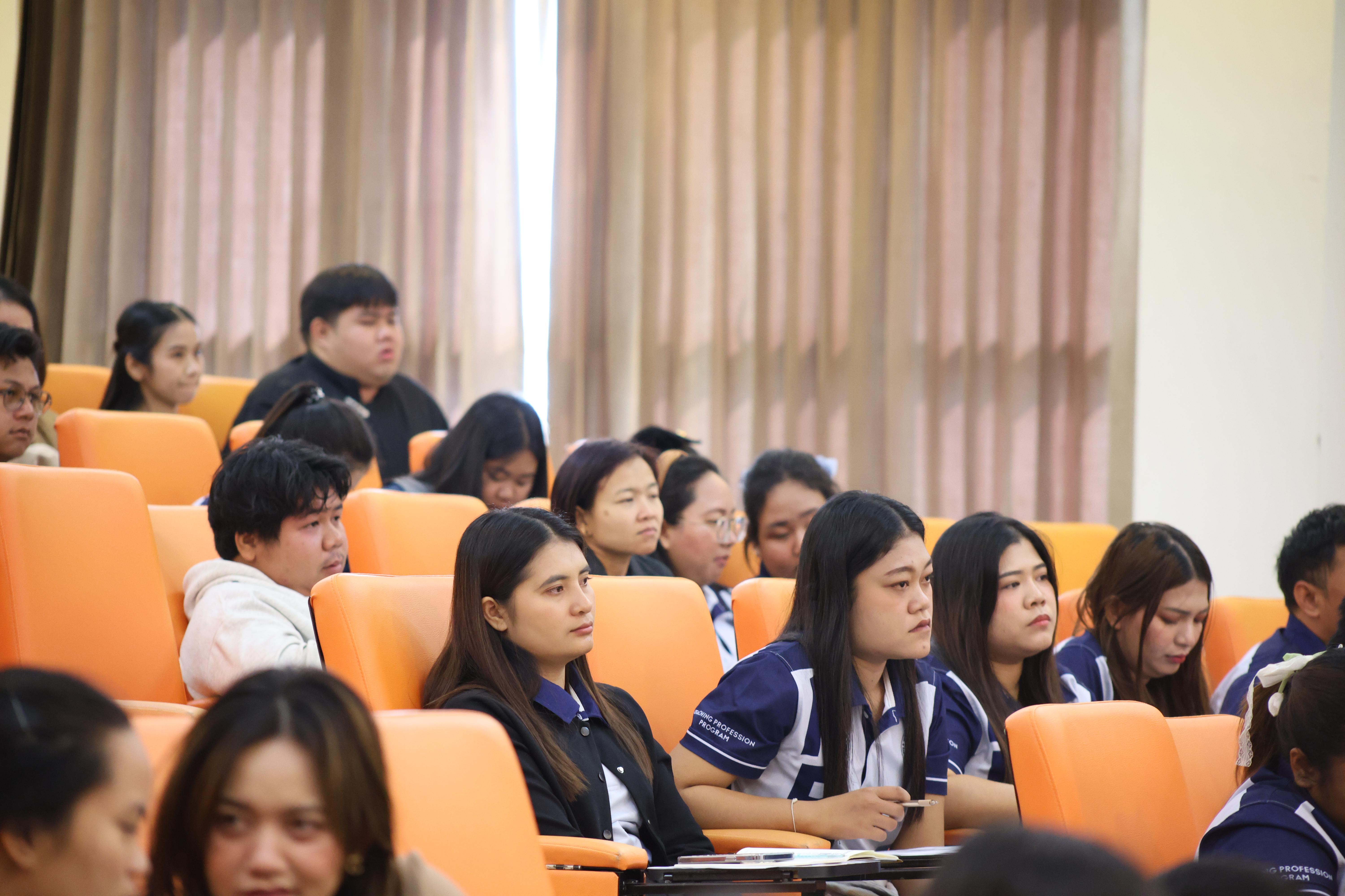 53. กิจกรรมปฐมนิเทศก่อนออกฝึกประสบการณ์วิชาชีพครู นักศึกษาหลักสูตรประกาศนียบัตรบัณฑิต สาขาวิชาชีพครู ประจำปีการศึกษา 2568