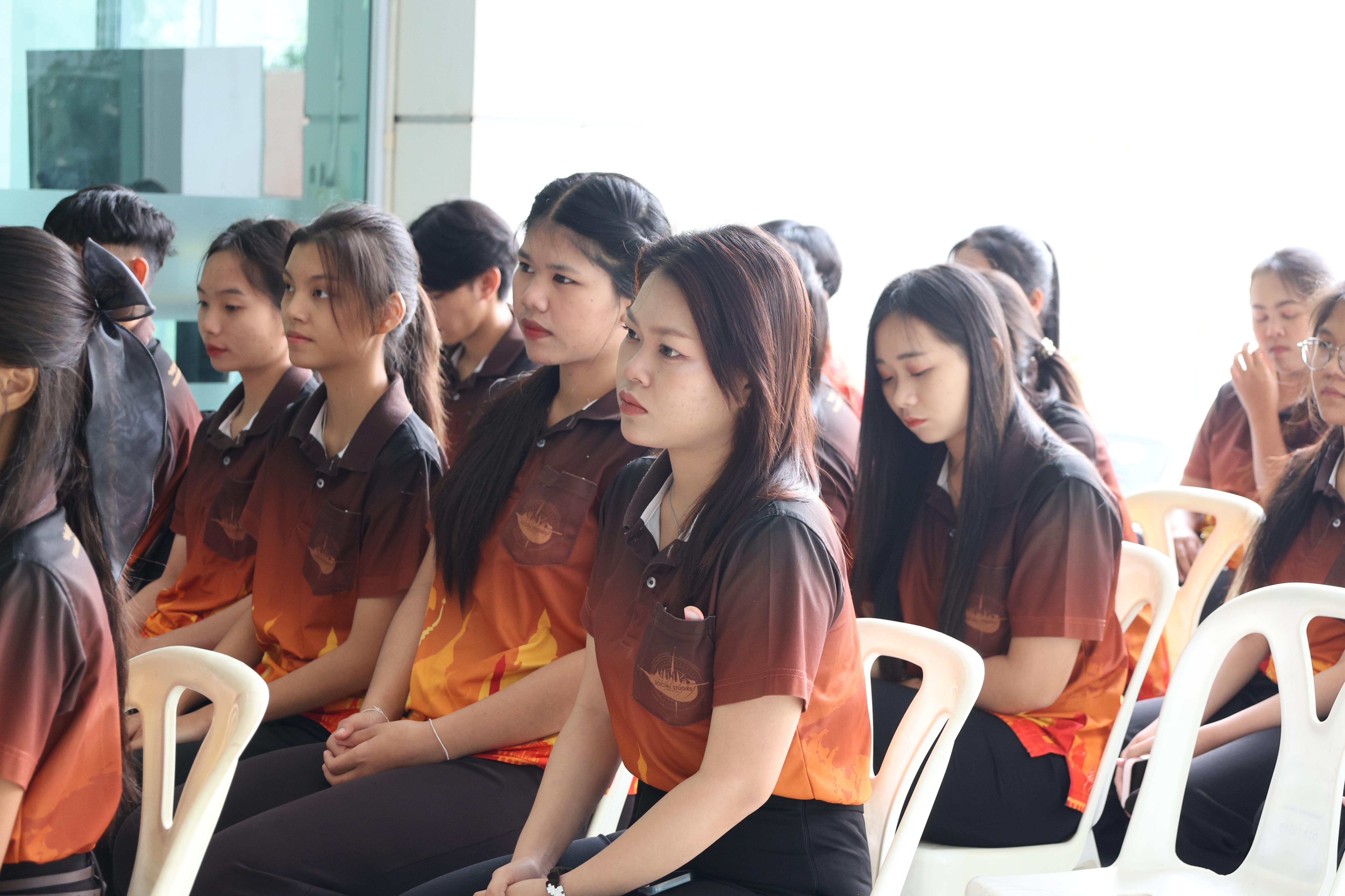 21. การแสดงสื่อของนักศึกษาโปรแกรมสังคมศึกษา ชั้นปีที่ 3