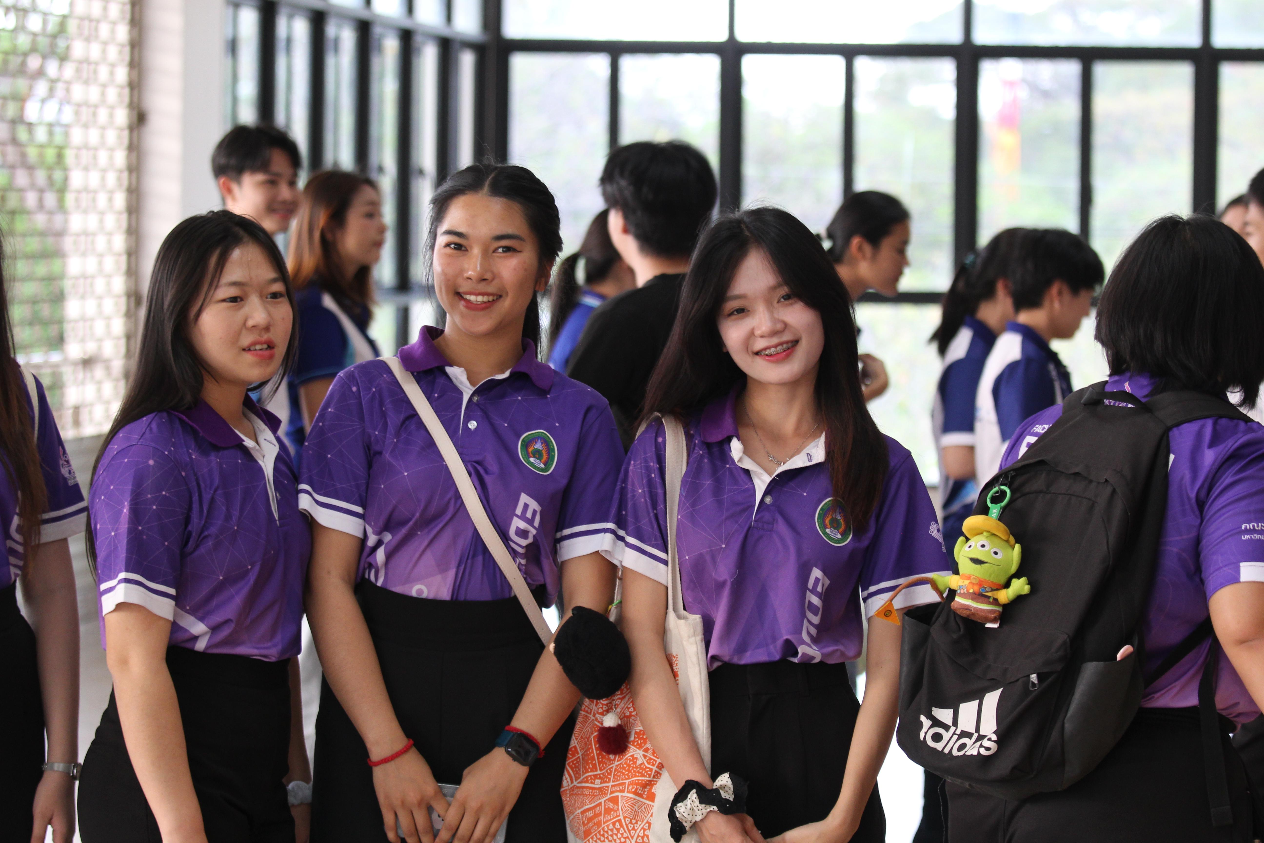 3. พิธีเปิดการแข่งขันทักษะวิชาการวิชาชีพครูและส่งเสริมศิลปวัฒนธรรม ครั้งที่13 มหาวิทยาลัยราชภัฏภาคเหนือ 8 สถาบัน