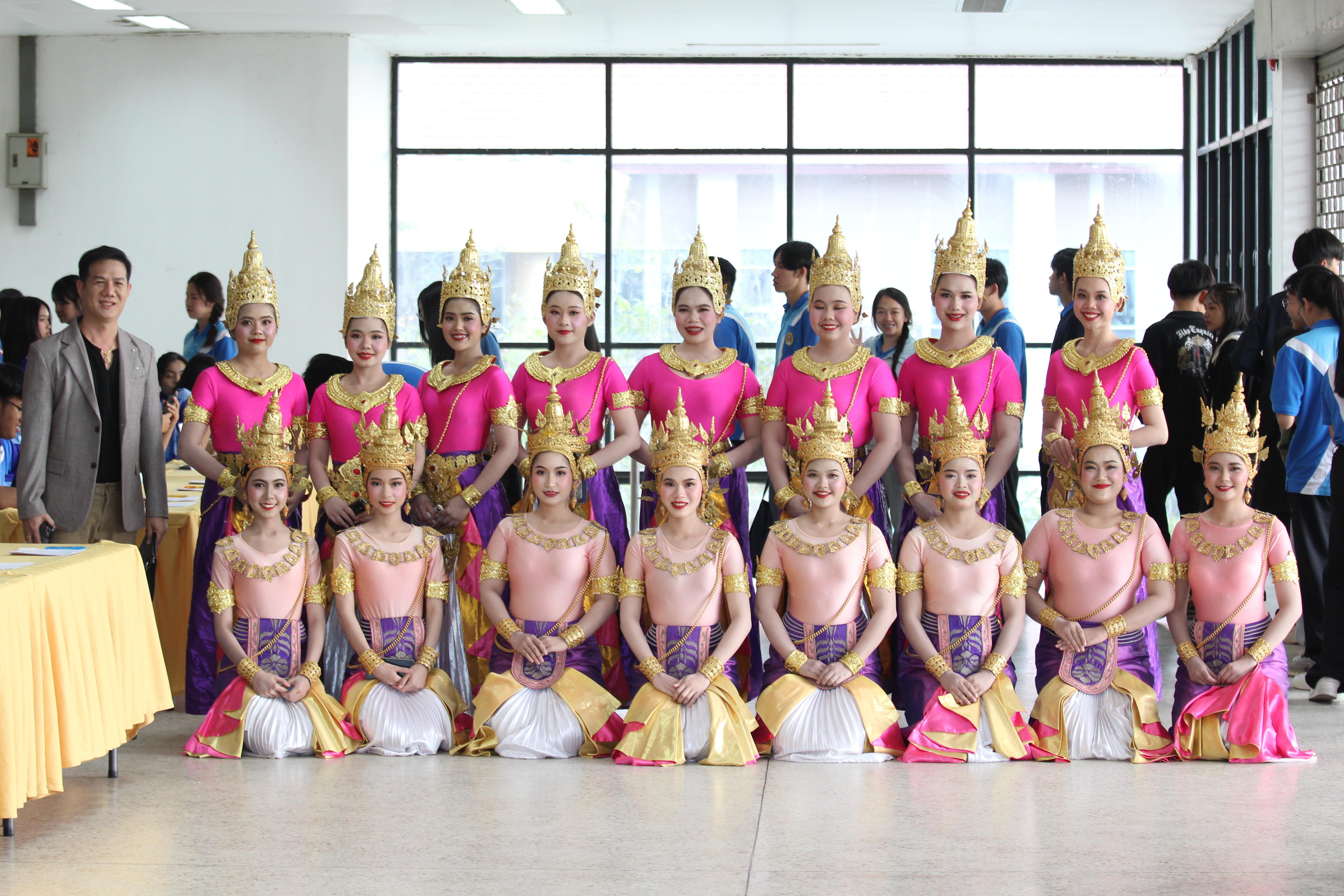 25. พิธีเปิดการแข่งขันทักษะวิชาการวิชาชีพครูและส่งเสริมศิลปวัฒนธรรม ครั้งที่13 มหาวิทยาลัยราชภัฏภาคเหนือ 8 สถาบัน