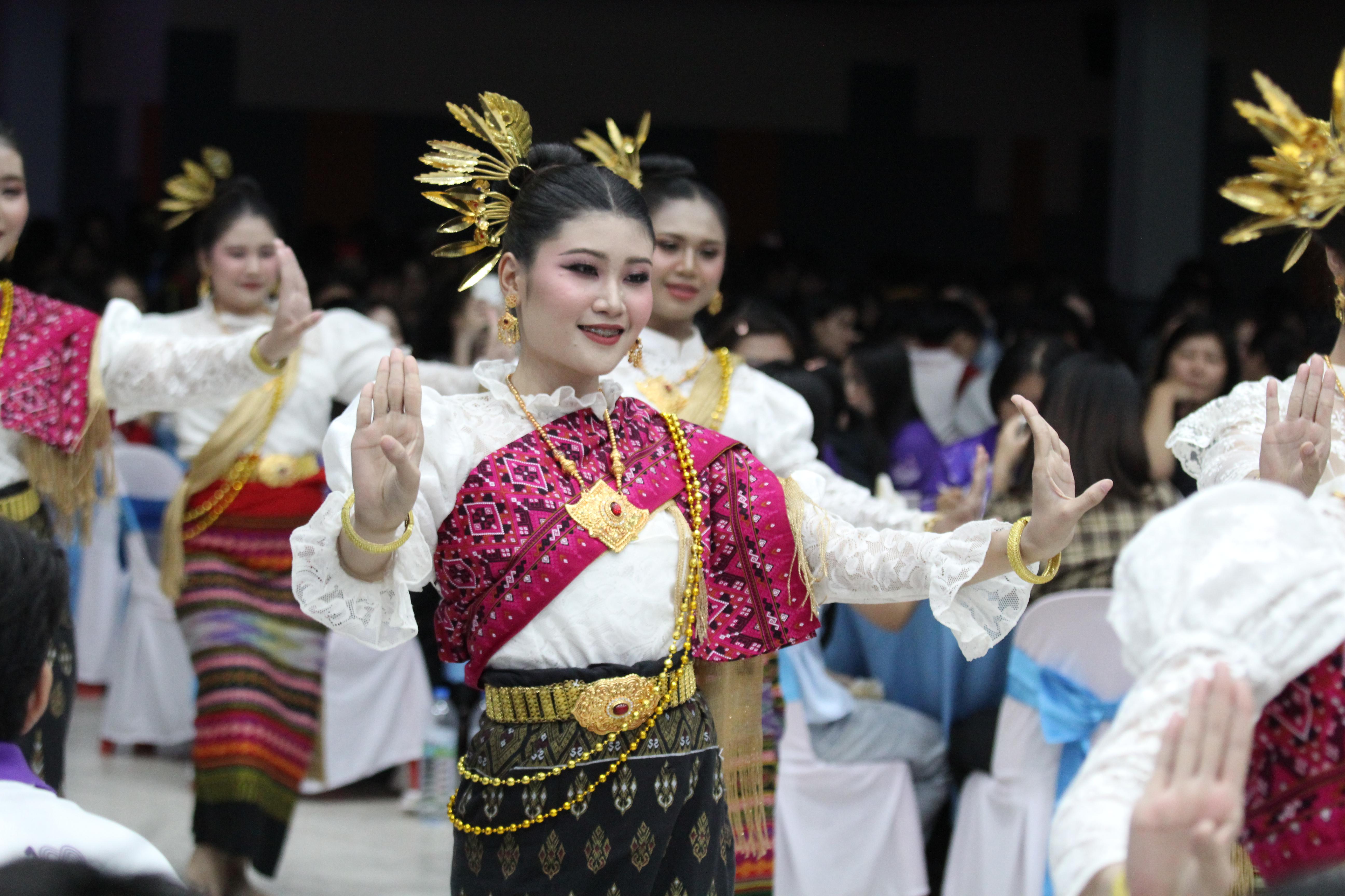 166. พิธีเปิดการแข่งขันทักษะวิชาการวิชาชีพครูและส่งเสริมศิลปวัฒนธรรม ครั้งที่13 มหาวิทยาลัยราชภัฏภาคเหนือ 8 สถาบัน