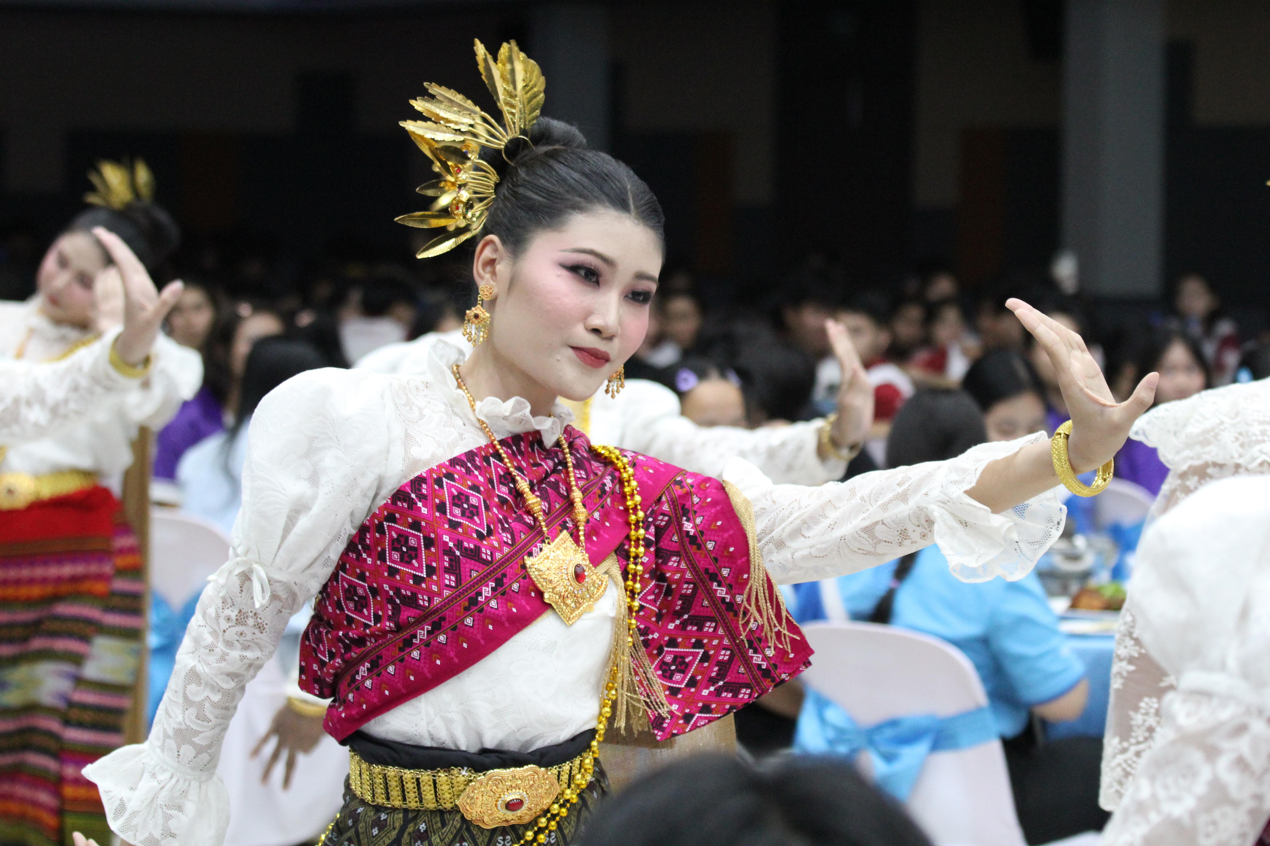 170. พิธีเปิดการแข่งขันทักษะวิชาการวิชาชีพครูและส่งเสริมศิลปวัฒนธรรม ครั้งที่13 มหาวิทยาลัยราชภัฏภาคเหนือ 8 สถาบัน