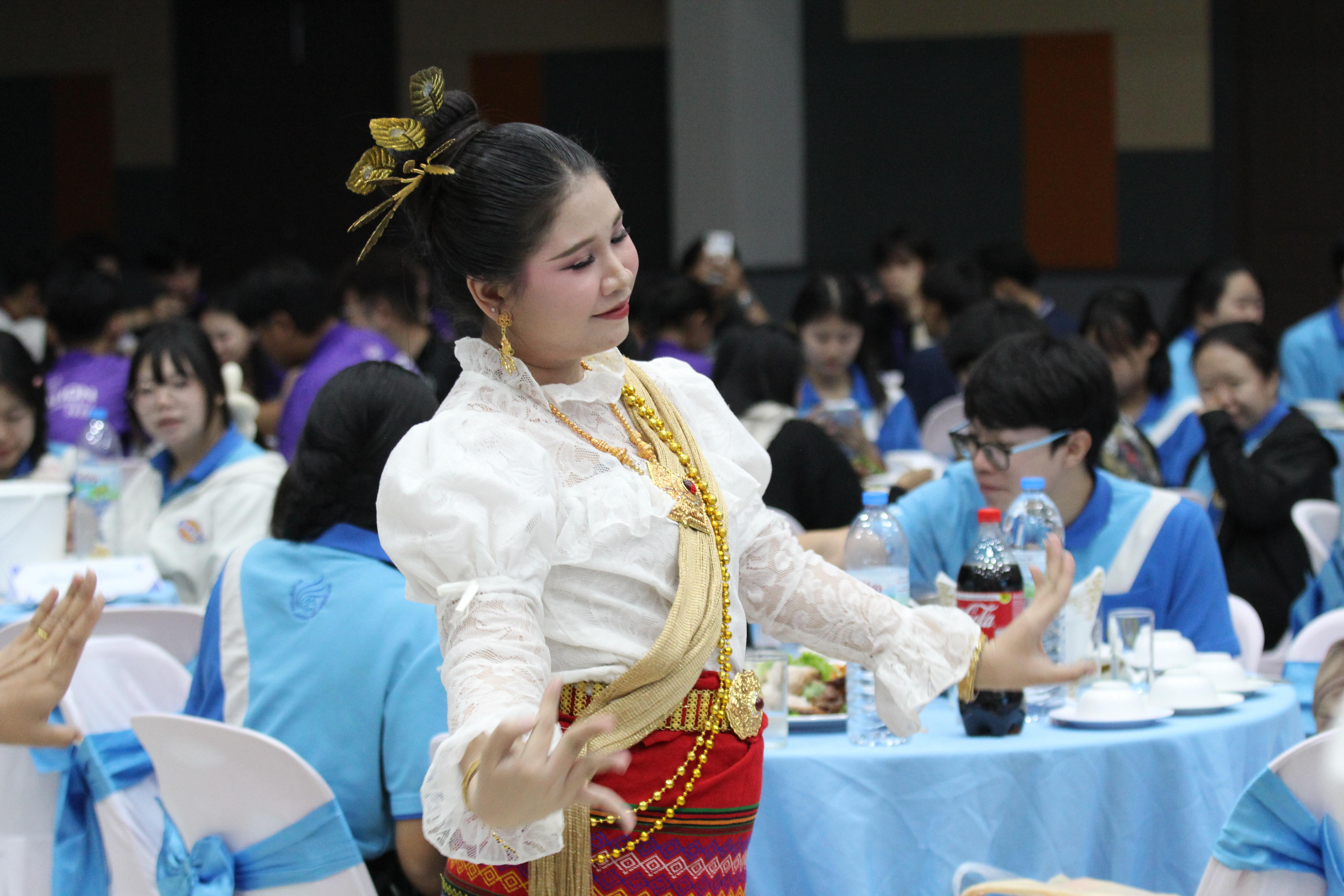 174. พิธีเปิดการแข่งขันทักษะวิชาการวิชาชีพครูและส่งเสริมศิลปวัฒนธรรม ครั้งที่13 มหาวิทยาลัยราชภัฏภาคเหนือ 8 สถาบัน