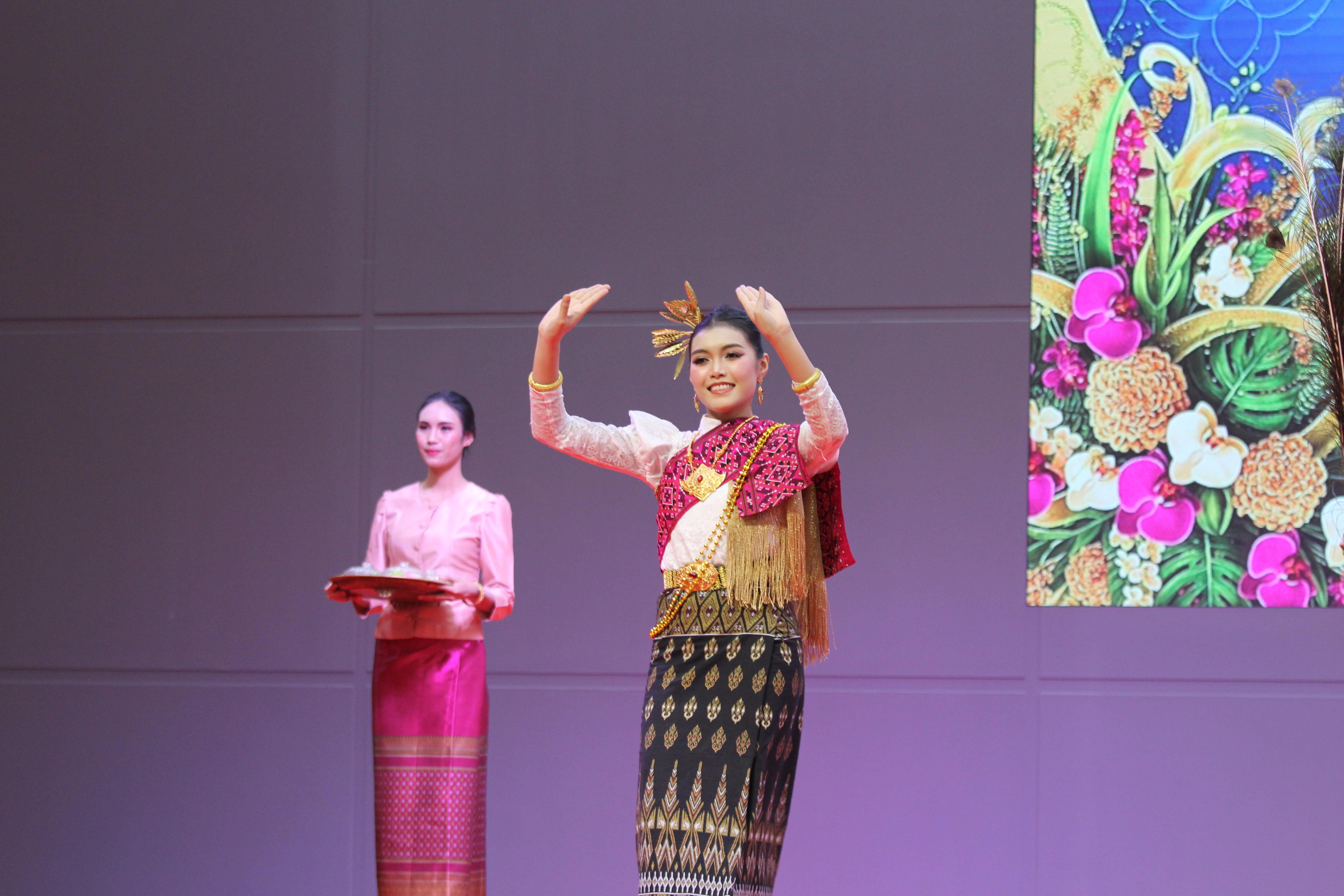 192. พิธีเปิดการแข่งขันทักษะวิชาการวิชาชีพครูและส่งเสริมศิลปวัฒนธรรม ครั้งที่13 มหาวิทยาลัยราชภัฏภาคเหนือ 8 สถาบัน