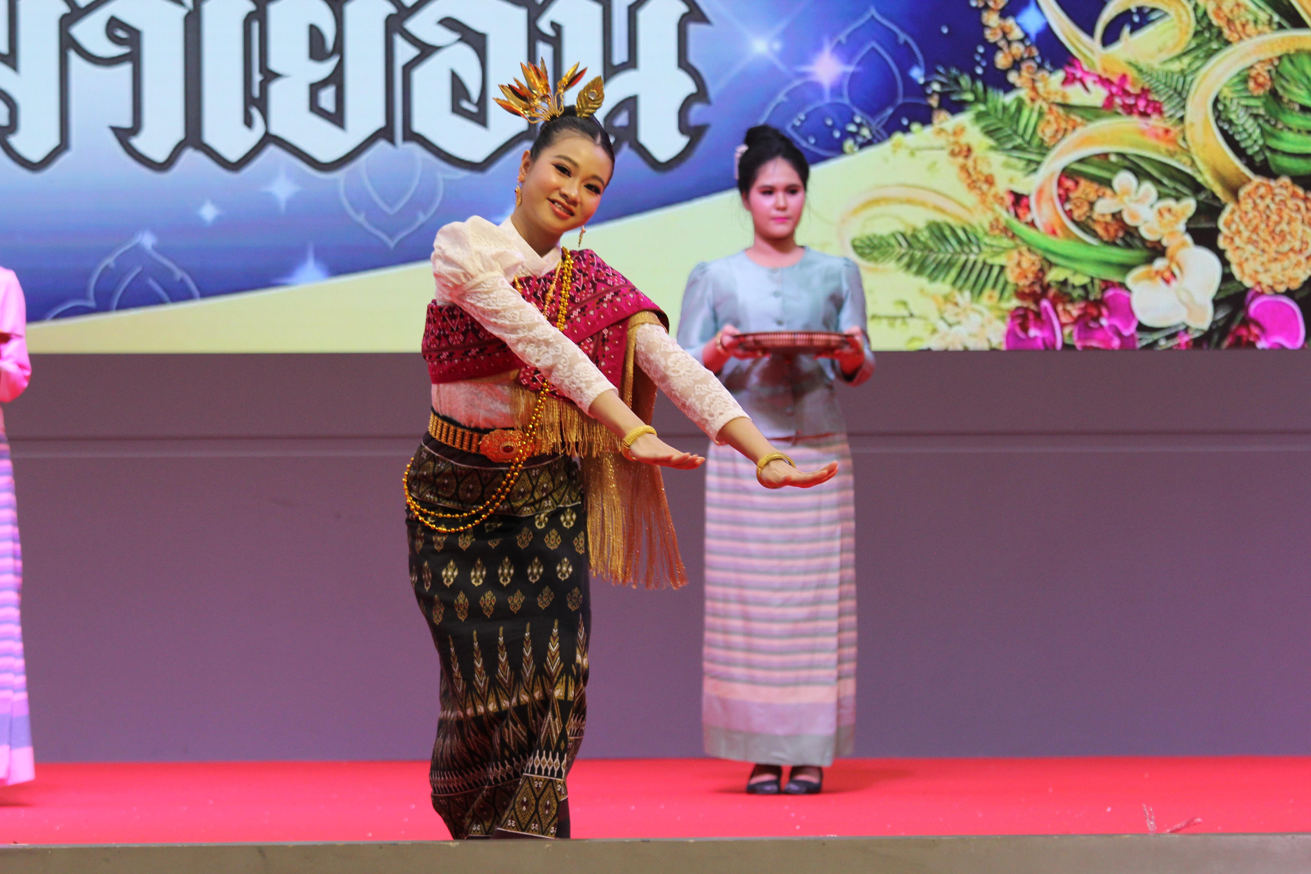 201. พิธีเปิดการแข่งขันทักษะวิชาการวิชาชีพครูและส่งเสริมศิลปวัฒนธรรม ครั้งที่13 มหาวิทยาลัยราชภัฏภาคเหนือ 8 สถาบัน