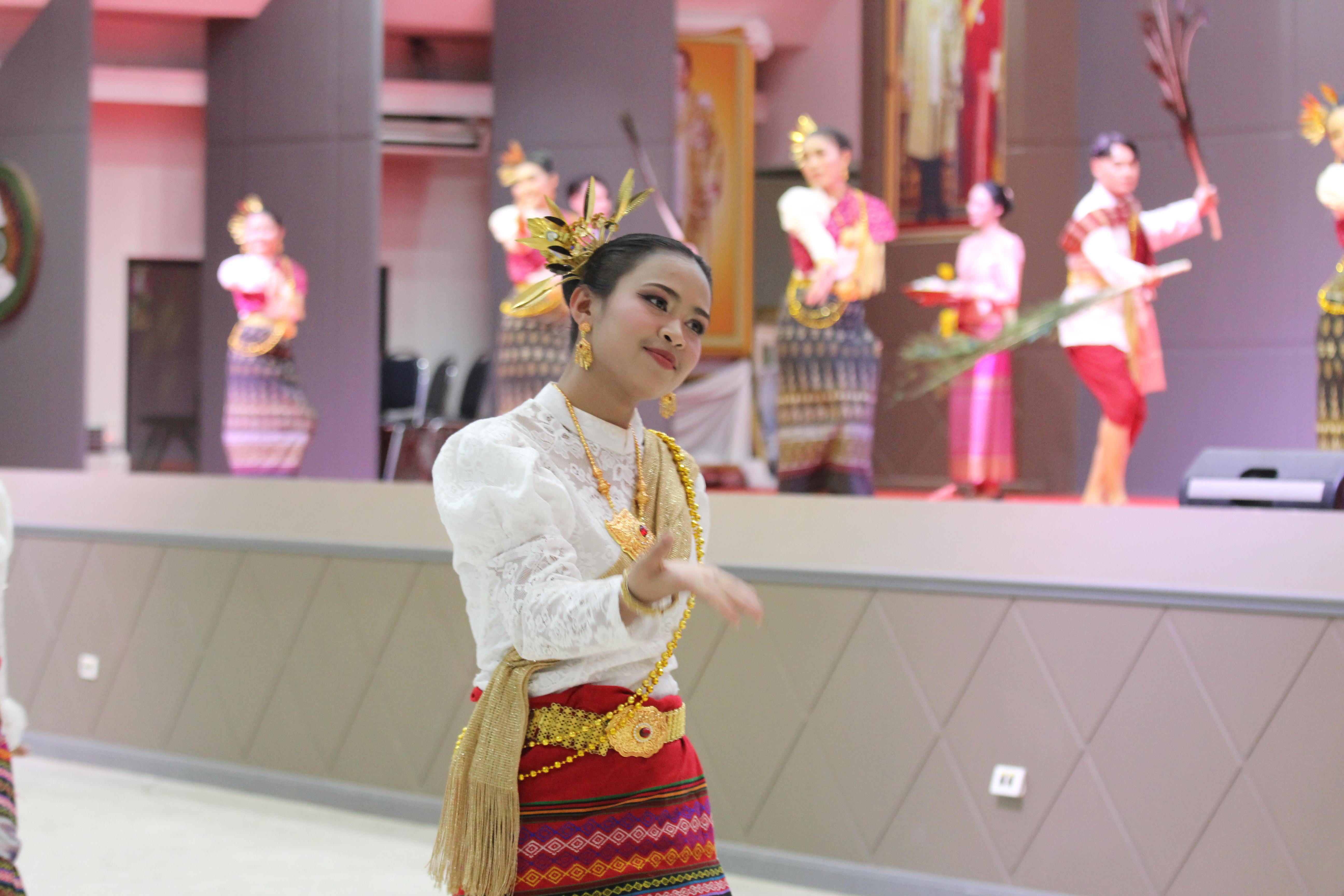 209. พิธีเปิดการแข่งขันทักษะวิชาการวิชาชีพครูและส่งเสริมศิลปวัฒนธรรม ครั้งที่13 มหาวิทยาลัยราชภัฏภาคเหนือ 8 สถาบัน