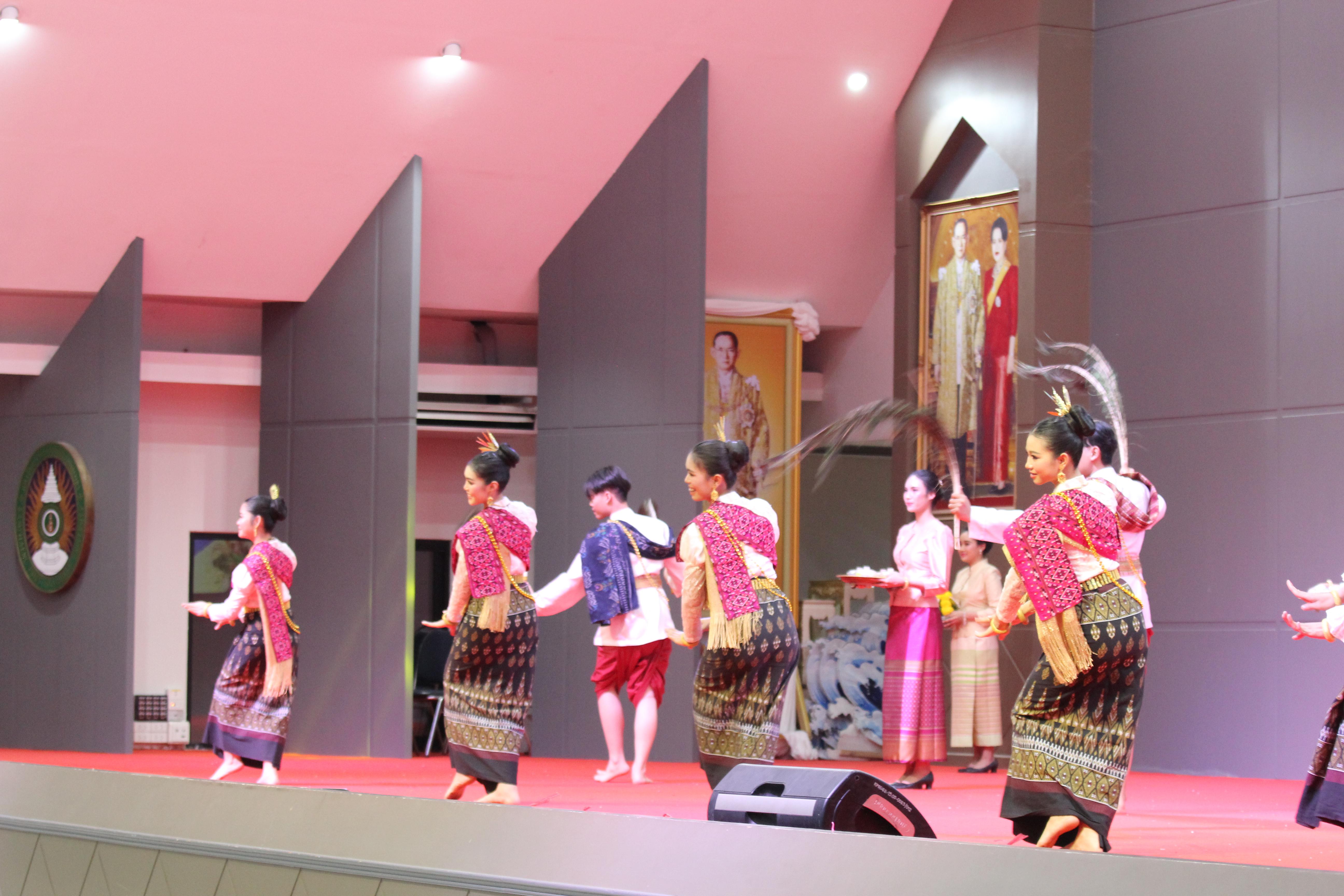 217. พิธีเปิดการแข่งขันทักษะวิชาการวิชาชีพครูและส่งเสริมศิลปวัฒนธรรม ครั้งที่13 มหาวิทยาลัยราชภัฏภาคเหนือ 8 สถาบัน