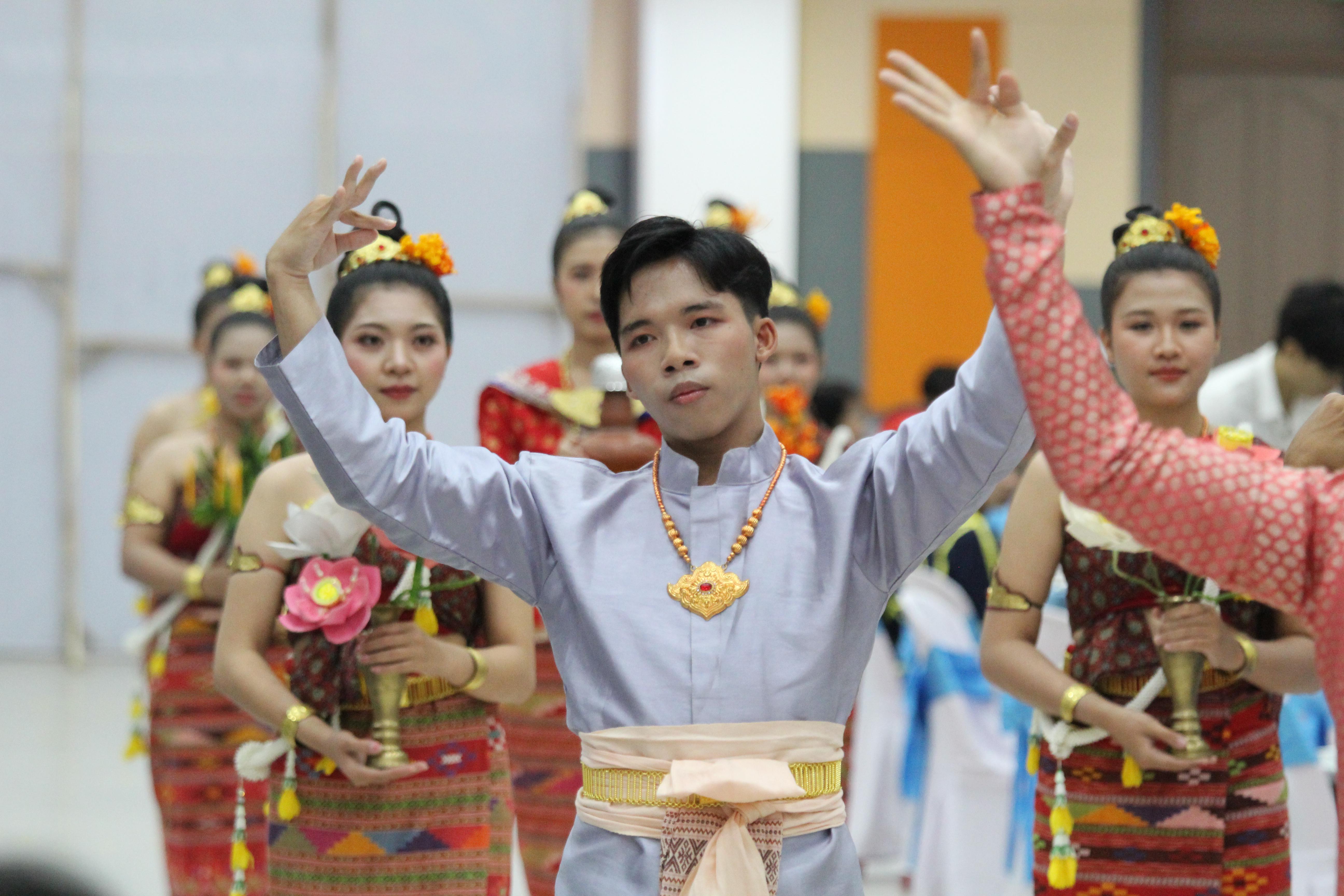 255. พิธีเปิดการแข่งขันทักษะวิชาการวิชาชีพครูและส่งเสริมศิลปวัฒนธรรม ครั้งที่13 มหาวิทยาลัยราชภัฏภาคเหนือ 8 สถาบัน