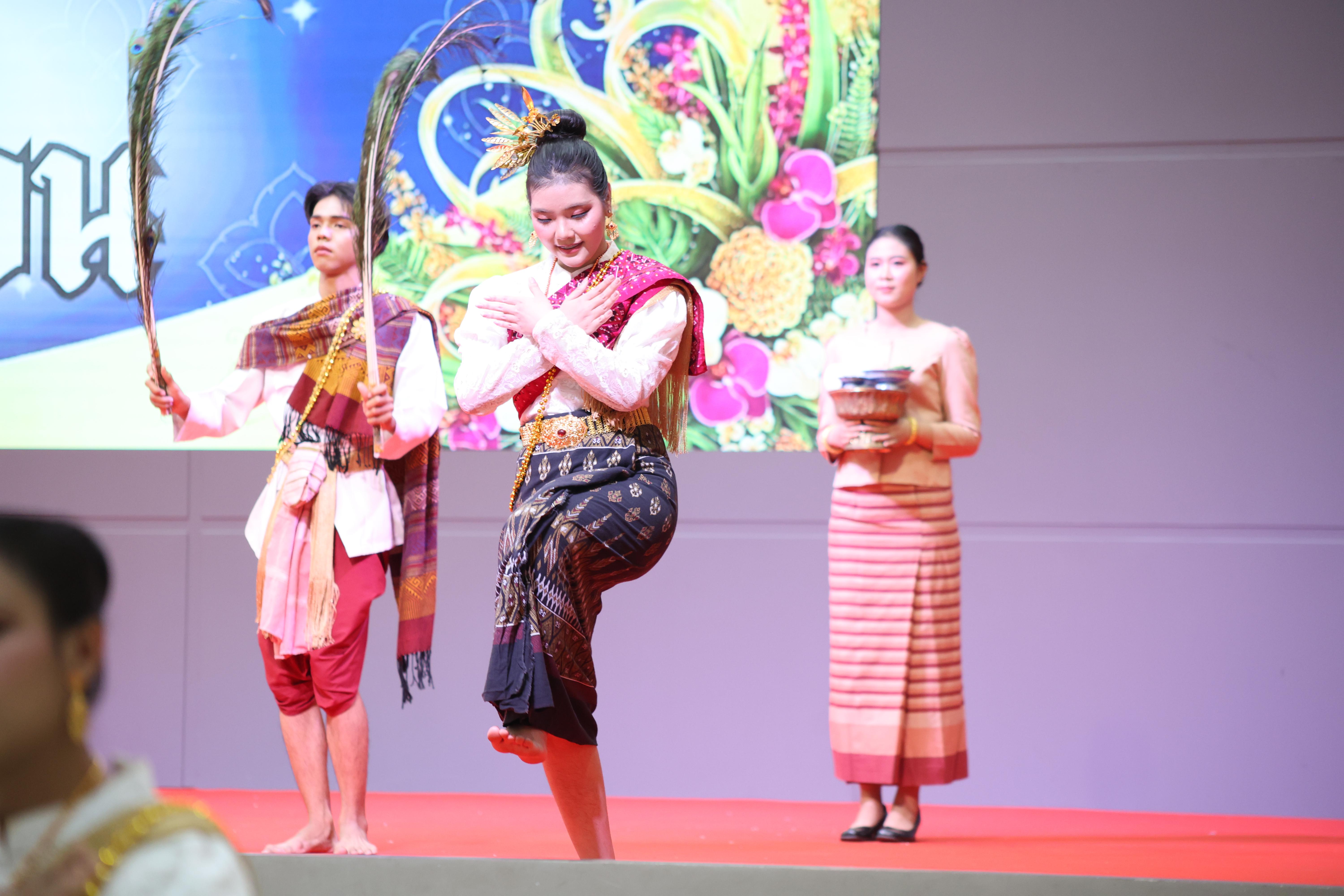 273. พิธีเปิดการแข่งขันทักษะวิชาการวิชาชีพครูและส่งเสริมศิลปวัฒนธรรม ครั้งที่13 มหาวิทยาลัยราชภัฏภาคเหนือ 8 สถาบัน