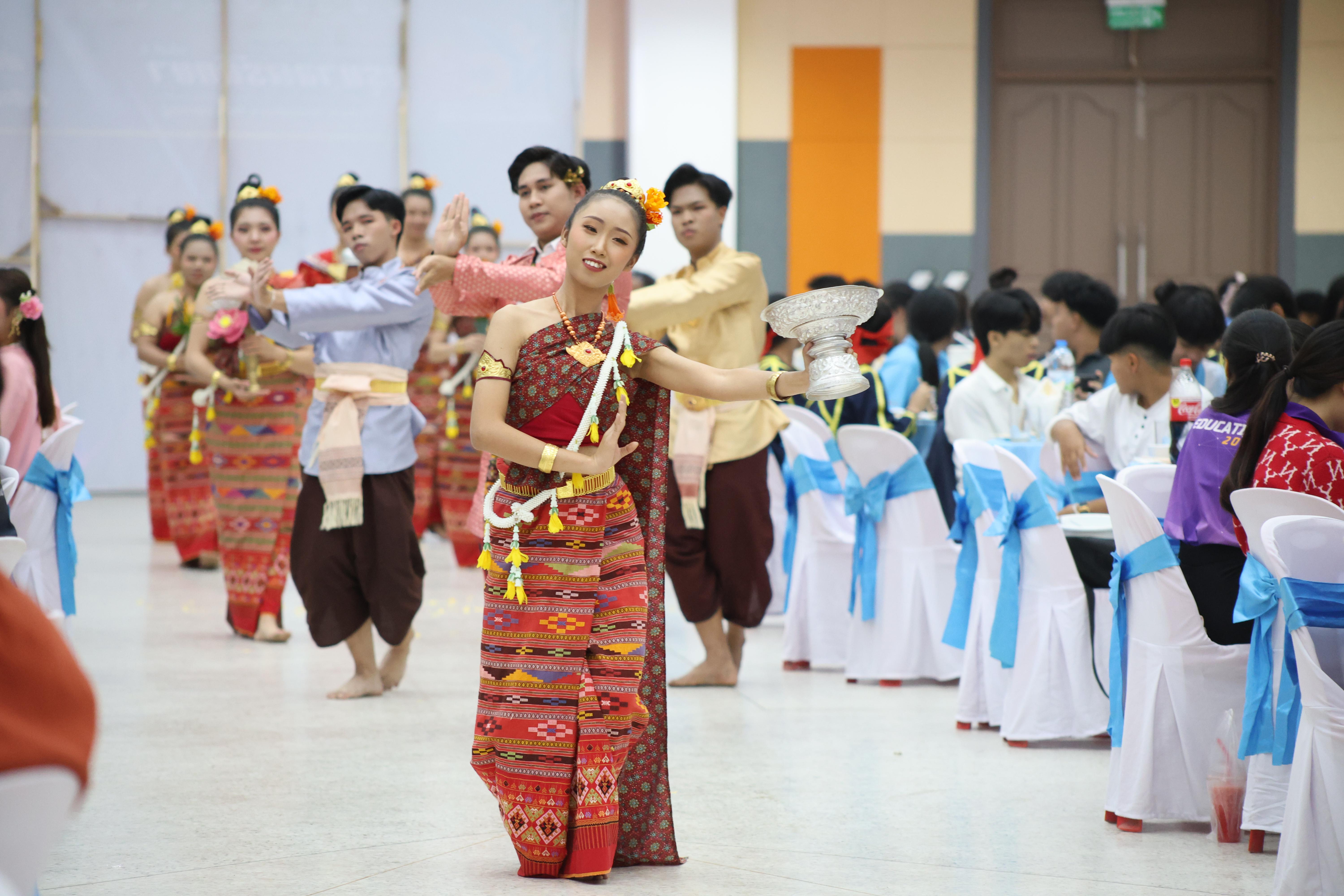 311. พิธีเปิดการแข่งขันทักษะวิชาการวิชาชีพครูและส่งเสริมศิลปวัฒนธรรม ครั้งที่13 มหาวิทยาลัยราชภัฏภาคเหนือ 8 สถาบัน