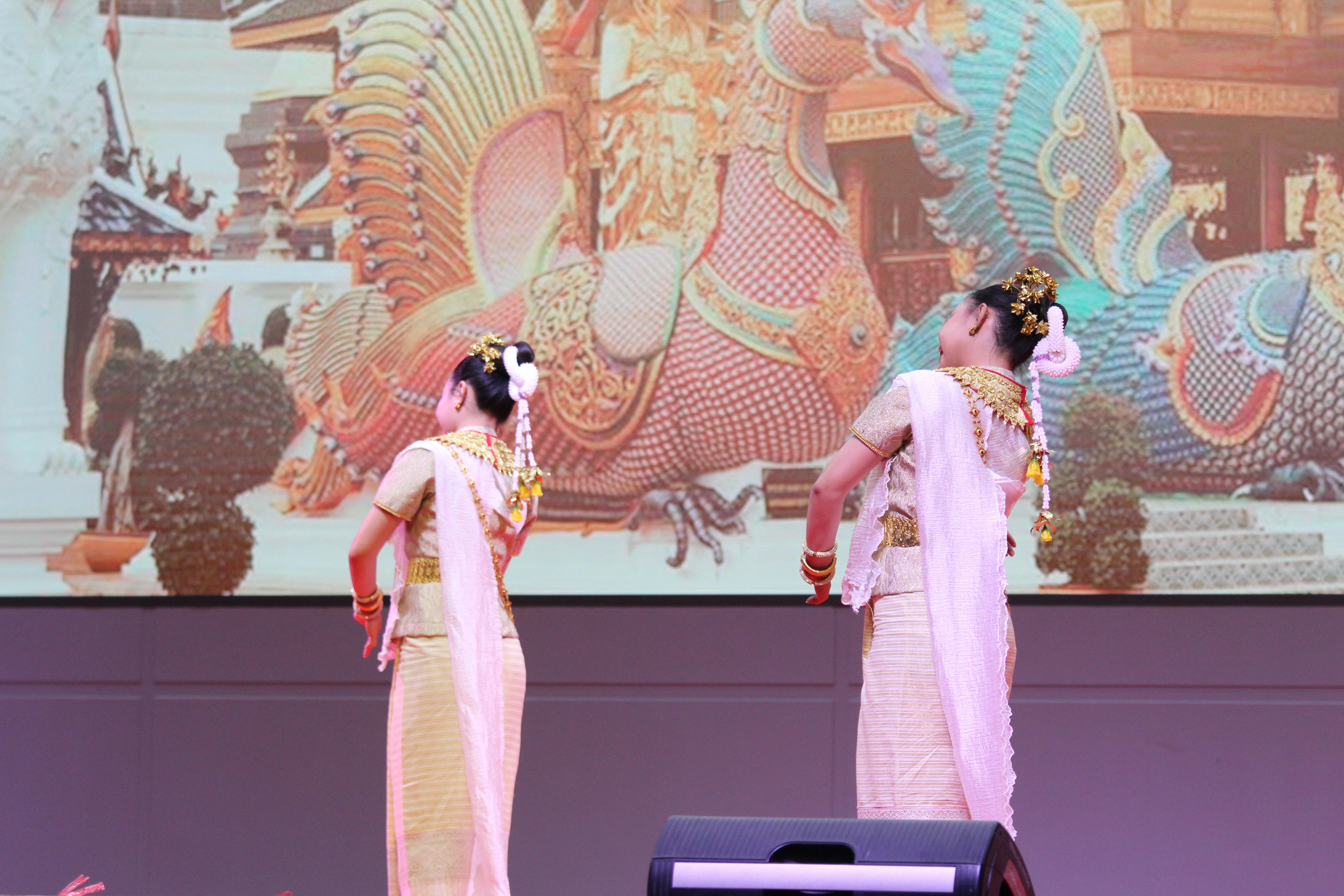 346. พิธีเปิดการแข่งขันทักษะวิชาการวิชาชีพครูและส่งเสริมศิลปวัฒนธรรม ครั้งที่13 มหาวิทยาลัยราชภัฏภาคเหนือ 8 สถาบัน